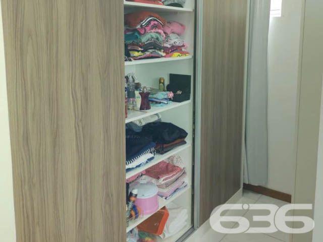 Apartamento à venda no Costa e Silva, Joinville/SC – Amplo, mobiliado e pronto para morar!
Para você que busca conforto, praticidade e excelente localização, este apartamento no bairro Costa e Silva é uma verdadeira oportunidade! Com 98,32m² de área, este imóvel oferece uma planta inteligente e bem distribuída, ideal para quem deseja morar com qualidade ou investir com segurança.
Na área social, destaque para a ampla sacada com churrasqueira a carvão – perfeita para reunir amigos e família – além de uma cozinha planejada funcional e bem equipada. A área de serviço é separada e conta com ventilação natural.
O imóvel está próximo de shoppings, escolas, hospitais, transporte público e de todos os serviços essenciais, facilitando o dia a dia de sua família.
Agende uma visita com a 636 Negócios Imobiliários e surpreenda-se com este excelente custo-benefício. São mais de 30 anos de experiência construindo confiança no mercado imobiliário.
636 NEGÓCIOS IMOBILIÁRIOS: A SUA MELHOR ESCOLHA
Com mais de 30 anos de experiência, a 636 Negócios Imobiliários é sua parceira ideal para encontrar o imóvel perfeito. Estamos prontos para ajudá-lo a fazer deste imóvel o seu novo lar.
Telefone: (47) 3451-0636
WhatsApp: (47) 99190-0636
Não perca esta oportunidade única. Visite nosso site para mais informações: i636.com.br