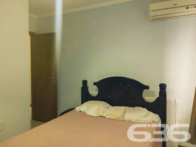 Apartamento à venda no Costa e Silva, Joinville/SC – Amplo, mobiliado e pronto para morar!
Para você que busca conforto, praticidade e excelente localização, este apartamento no bairro Costa e Silva é uma verdadeira oportunidade! Com 98,32m² de área, este imóvel oferece uma planta inteligente e bem distribuída, ideal para quem deseja morar com qualidade ou investir com segurança.
Na área social, destaque para a ampla sacada com churrasqueira a carvão – perfeita para reunir amigos e família – além de uma cozinha planejada funcional e bem equipada. A área de serviço é separada e conta com ventilação natural.
O imóvel está próximo de shoppings, escolas, hospitais, transporte público e de todos os serviços essenciais, facilitando o dia a dia de sua família.
Agende uma visita com a 636 Negócios Imobiliários e surpreenda-se com este excelente custo-benefício. São mais de 30 anos de experiência construindo confiança no mercado imobiliário.
636 NEGÓCIOS IMOBILIÁRIOS: A SUA MELHOR ESCOLHA
Com mais de 30 anos de experiência, a 636 Negócios Imobiliários é sua parceira ideal para encontrar o imóvel perfeito. Estamos prontos para ajudá-lo a fazer deste imóvel o seu novo lar.
Telefone: (47) 3451-0636
WhatsApp: (47) 99190-0636
Não perca esta oportunidade única. Visite nosso site para mais informações: i636.com.br