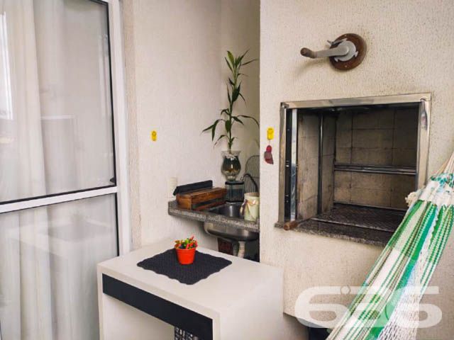 Apartamento à venda no Costa e Silva, Joinville/SC – Amplo, mobiliado e pronto para morar!
Para você que busca conforto, praticidade e excelente localização, este apartamento no bairro Costa e Silva é uma verdadeira oportunidade! Com 98,32m² de área, este imóvel oferece uma planta inteligente e bem distribuída, ideal para quem deseja morar com qualidade ou investir com segurança.
Na área social, destaque para a ampla sacada com churrasqueira a carvão – perfeita para reunir amigos e família – além de uma cozinha planejada funcional e bem equipada. A área de serviço é separada e conta com ventilação natural.
O imóvel está próximo de shoppings, escolas, hospitais, transporte público e de todos os serviços essenciais, facilitando o dia a dia de sua família.
Agende uma visita com a 636 Negócios Imobiliários e surpreenda-se com este excelente custo-benefício. São mais de 30 anos de experiência construindo confiança no mercado imobiliário.
636 NEGÓCIOS IMOBILIÁRIOS: A SUA MELHOR ESCOLHA
Com mais de 30 anos de experiência, a 636 Negócios Imobiliários é sua parceira ideal para encontrar o imóvel perfeito. Estamos prontos para ajudá-lo a fazer deste imóvel o seu novo lar.
Telefone: (47) 3451-0636
WhatsApp: (47) 99190-0636
Não perca esta oportunidade única. Visite nosso site para mais informações: i636.com.br