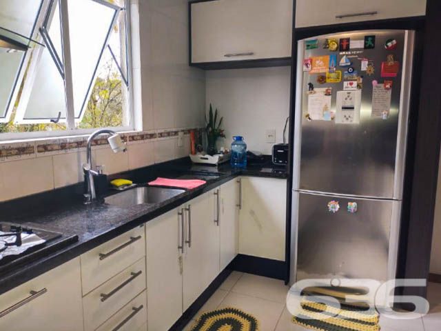 Apartamento à venda no Costa e Silva, Joinville/SC – Amplo, mobiliado e pronto para morar!
Para você que busca conforto, praticidade e excelente localização, este apartamento no bairro Costa e Silva é uma verdadeira oportunidade! Com 98,32m² de área, este imóvel oferece uma planta inteligente e bem distribuída, ideal para quem deseja morar com qualidade ou investir com segurança.
Na área social, destaque para a ampla sacada com churrasqueira a carvão – perfeita para reunir amigos e família – além de uma cozinha planejada funcional e bem equipada. A área de serviço é separada e conta com ventilação natural.
O imóvel está próximo de shoppings, escolas, hospitais, transporte público e de todos os serviços essenciais, facilitando o dia a dia de sua família.
Agende uma visita com a 636 Negócios Imobiliários e surpreenda-se com este excelente custo-benefício. São mais de 30 anos de experiência construindo confiança no mercado imobiliário.
636 NEGÓCIOS IMOBILIÁRIOS: A SUA MELHOR ESCOLHA
Com mais de 30 anos de experiência, a 636 Negócios Imobiliários é sua parceira ideal para encontrar o imóvel perfeito. Estamos prontos para ajudá-lo a fazer deste imóvel o seu novo lar.
Telefone: (47) 3451-0636
WhatsApp: (47) 99190-0636
Não perca esta oportunidade única. Visite nosso site para mais informações: i636.com.br
