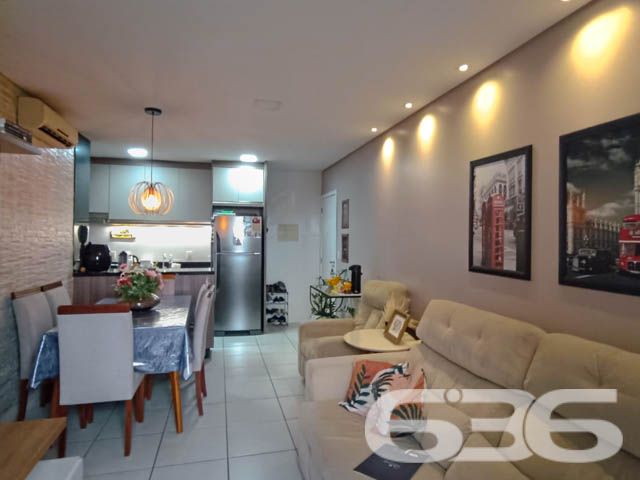 Descubra seu novo lar em Joinville! Apartamento do bairro Vila Nova, cada centímetro deste imóvel foi cuidadosamente planejado para garantir o máximo aproveitamento do espaço - ESTUDA PERMUTA

O imóvel, com área privativa de 70m², é um convite ao bem-estar. Os cômodos são espaçosos e planejados para maximizar o uso do espaço. A sala de estar se integra harmoniosamente à copa e cozinha conjugadas, formando um ambiente aberto e convidativo, ideal para receber amigos e familiares. A presença de móveis embutidos de excelente qualidade e gosto eleva o nível do acabamento, que conta com gesso em todos os ambientes, conferindo um toque de sofisticação e modernidade.

A suíte e o segundo dormitório são espaços de refúgio e privacidade, ambos bem iluminados e ventilados, garantindo um ambiente acolhedor e relaxante. A cozinha, prática e funcional, já está equipada com móveis de alta qualidade, pronta para preparar refeições e criar memórias. A sacada com churrasqueira é um diferencial, oferecendo uma vista agradável e um espaço extra para entretenimento ao ar livre.

Este apartamento não é apenas um lugar para morar, mas um espaço para viver plenamente. O edifício oferece segurança com portão eletrônico, interfone e áreas comuns bem cuidadas, incluindo um elegante hall de entrada e espaços de convivência que refletem o cuidado com cada detalhe.

Localizado estrategicamente, o imóvel está próximo a vias de acesso, shopping centers, escolas, hospitais e serviços públicos essenciais, garantindo conveniência para o dia a dia. Ademais, a infraestrutura do bairro Vila Nova e a qualidade da rua pavimentada asseguram uma excelente qualidade de vida.

Para aqueles interessados em alternativas de investimento, o proprietário estuda propostas de troca por outros imóveis no mesmo bairro, oferecendo flexibilidade nas negociações.

Não perca a chance de conhecer este excepcional apartamento, onde cada detalhe foi pensado para proporcionar conforto, segurança e qualidade de vida. Agende sua visita e venha descobrir por que este imóvel é a realização do seu próximo grande sonho imobiliário em Joinville.
 
636 NEGÓCIOS IMOBILIÁRIOS: A SUA MELHOR ESCOLHA
Com mais de 30 anos de experiência, a 636 Negócios Imobiliários é sua parceira ideal para encontrar o imóvel perfeito. Estamos prontos para ajudá-lo a fazer deste imóvel o seu novo lar.
 
Telefone: (47) 3451-0636
WhatsApp: (47) 99190-0636
 
Não perca esta oportunidade única. Visite nosso site para mais informações: i636.com.br