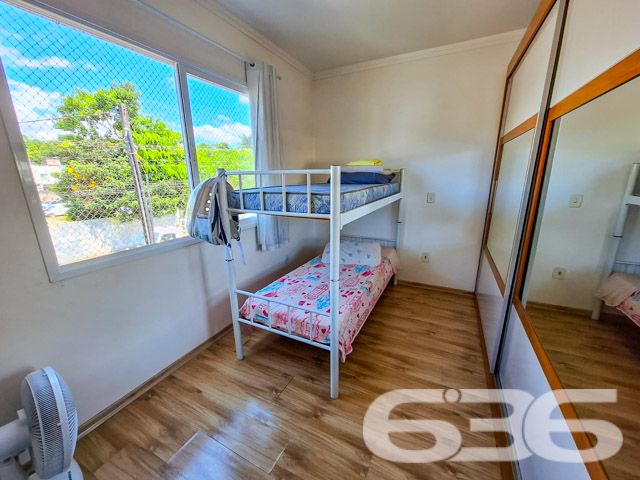 Descubra seu novo lar em Joinville, neste charmoso apartamento de 91,23 m², localizado no acolhedor bairro Floresta. Este imóvel está pronto para ser personalizado ao seu gosto e se transformar no cenário dos seus novos começos.
Este apartamento está situado em um terreno de 571,36 m², com uma localização estratégica próxima a escolas, hospitais e várias opções de transporte público, garantindo conveniência e acesso facilitado às necessidades do dia a dia. Além de sua rua pavimentada, o imóvel beneficia de uma topografia plana, ideal para aqueles que valorizam praticidade e conforto.
O interior do apartamento é convidativo, com dois dormitórios espaçosos e bem iluminados, garantindo o conforto necessário para uma boa noite de sono. A sala de estar é ampla e recebe boa quantidade de luz natural, oferecendo um ambiente perfeito para relaxar e entreter visitas. A cozinha é integrada à sala de jantar, criando um espaço funcional e acolhedor para refeições em família. Destaca-se também a sacada com churrasqueira, perfeita para confraternizações ou um tranquilo café da manhã ao ar livre.
A área de serviço é prática e bem organizada, otimizando suas tarefas diárias. O apartamento inclui ainda uma garagem coberta, proporcionando segurança e conveniência para o seu veículo.
Com todas estas características, este apartamento não é apenas uma moradia, mas um investimento em qualidade de vida. Ele reflete a dedicação e o cuidado que a 636 Negócios Imobiliários emprega em cada detalhe, assegurando que cada cliente encontre não só uma casa, mas um verdadeiro lar.
Invista no seu futuro, escolha um imóvel que oferece mais do que um espaço para viver, oferece um ambiente para prosperar. Agende uma visita e venha conhecer seu novo endereço no coração de Joinville. Este é o momento perfeito para você dar o próximo passo em direção ao lar dos seus sonhos.
636 NEGÓCIOS IMOBILIÁRIOS: A SUA MELHOR ESCOLHA
Com mais de 30 anos de experiência, a 636 Negócios Imobiliários é sua parceira ideal para encontrar o imóvel perfeito. Estamos prontos para ajudá-lo a fazer deste imóvel o seu novo lar.
Telefone: (47) 3451-0636
WhatsApp: (47) 99190-0636
Não perca esta oportunidade única. Visite nosso site para mais informações: i636.com.br