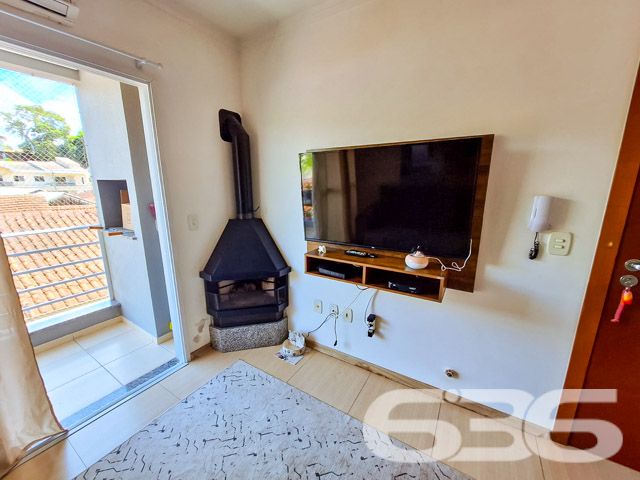 Descubra seu novo lar em Joinville, neste charmoso apartamento de 91,23 m², localizado no acolhedor bairro Floresta. Este imóvel está pronto para ser personalizado ao seu gosto e se transformar no cenário dos seus novos começos.
Este apartamento está situado em um terreno de 571,36 m², com uma localização estratégica próxima a escolas, hospitais e várias opções de transporte público, garantindo conveniência e acesso facilitado às necessidades do dia a dia. Além de sua rua pavimentada, o imóvel beneficia de uma topografia plana, ideal para aqueles que valorizam praticidade e conforto.
O interior do apartamento é convidativo, com dois dormitórios espaçosos e bem iluminados, garantindo o conforto necessário para uma boa noite de sono. A sala de estar é ampla e recebe boa quantidade de luz natural, oferecendo um ambiente perfeito para relaxar e entreter visitas. A cozinha é integrada à sala de jantar, criando um espaço funcional e acolhedor para refeições em família. Destaca-se também a sacada com churrasqueira, perfeita para confraternizações ou um tranquilo café da manhã ao ar livre.
A área de serviço é prática e bem organizada, otimizando suas tarefas diárias. O apartamento inclui ainda uma garagem coberta, proporcionando segurança e conveniência para o seu veículo.
Com todas estas características, este apartamento não é apenas uma moradia, mas um investimento em qualidade de vida. Ele reflete a dedicação e o cuidado que a 636 Negócios Imobiliários emprega em cada detalhe, assegurando que cada cliente encontre não só uma casa, mas um verdadeiro lar.
Invista no seu futuro, escolha um imóvel que oferece mais do que um espaço para viver, oferece um ambiente para prosperar. Agende uma visita e venha conhecer seu novo endereço no coração de Joinville. Este é o momento perfeito para você dar o próximo passo em direção ao lar dos seus sonhos.
636 NEGÓCIOS IMOBILIÁRIOS: A SUA MELHOR ESCOLHA
Com mais de 30 anos de experiência, a 636 Negócios Imobiliários é sua parceira ideal para encontrar o imóvel perfeito. Estamos prontos para ajudá-lo a fazer deste imóvel o seu novo lar.
Telefone: (47) 3451-0636
WhatsApp: (47) 99190-0636
Não perca esta oportunidade única. Visite nosso site para mais informações: i636.com.br