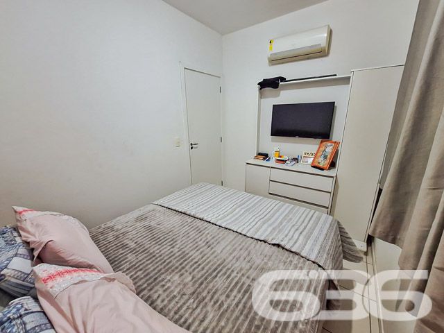 Descubra o conforto e a praticidade neste apartamento impecável no coração do bairro Fátima, em Joinville/SC. Localizado em uma rua tranquila e pavimentada, o imóvel oferece uma infraestrutura moderna e ambientes pensados para aconchego e funcionalidade.

Este apartamento de 70,30m², está estrategicamente posicionado, aproveitando uma orientação sul que permite iluminação natural agradável ao longo do dia. A unidade dispõe de garagem coberta, proporcionando comodidade e segurança para seus veículos.

A área de estar é ampliada por uma sacada charmosa com churrasqueira, perfeita para momentos de lazer e descontração em família ou entre amigos. Além disso, o apartamento conta com dois dormitórios acolhedores, ambos com infraestrutura para instalação de ar-condicionado tipo split, assegurando o conforto térmico em todas as estações.

No âmbito do condomínio, desfrute de um salão de festas e espaço gourmet equipado com churrasqueiras a carvão e lavabos, ideal para celebrar datas especiais sem sair de casa. 

A localização é outro ponto forte, estando próximo a serviços, comércio e áreas de lazer, garantindo que tudo o que você precisa esteja ao alcance em poucos minutos. 

Este apartamento é uma excelente opção para quem busca um lar moderno, seguro e bem localizado em Joinville. Não perca esta oportunidade única de viver com qualidade e conforto. Agende sua visita e venha conhecer seu novo lar no coração de Fátima!
 
636 NEGÓCIOS IMOBILIÁRIOS: A SUA MELHOR ESCOLHA
Com mais de 30 anos de experiência, a 636 Negócios Imobiliários é sua parceira ideal para encontrar o imóvel perfeito. Estamos prontos para ajudá-lo a fazer deste imóvel o seu novo lar.
 
Telefone: (47) 3451-0636
WhatsApp: (47) 99190-0636
 
Não perca esta oportunidade única. Visite nosso site para mais informações: i636.com.br