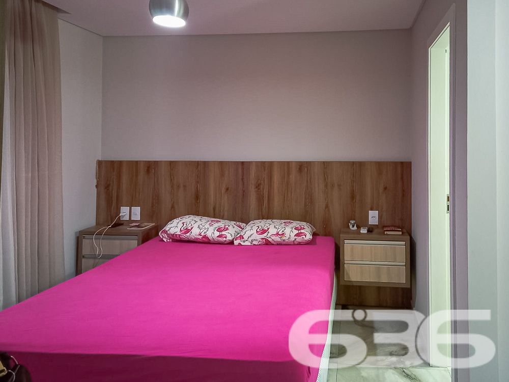 Apartamento localizado no nobre bairro Bom Retiro, em Joinville, SC. Com um acabamento sofisticado e uma atmosfera acolhedora, este lar é a escolha ideal para quem busca qualidade de vida aliada à conveniência – ESTUDA PERMUTA
O apartamento dispõe de uma suíte com closet e um dormitório adicional, proporcionando espaço e privacidade para toda a família. A sala de estar e jantar, integradas com uma copa e cozinha moderna, são perfeitas para quem ama receber. Duas sacadas, uma delas com churrasqueira a carvão, oferecem uma vista relaxante e um espaço ideal para momentos de lazer.
A segurança é prioridade com portão eletrônico, interfone. Além disso, o apartamento conta com uma área de festas na cobertura, perfeita para eventos e comemorações, elevador para facilidade de acesso e uma vaga de garagem.
Localizado próximo a vias de acesso, shopping centers, escolas, hospitais e serviços públicos essenciais, este apartamento é uma excelente escolha para quem busca conveniência sem abrir mão da qualidade de vida.
Convidamos você a visitar e sentir pessoalmente o potencial deste lar excepcional em Joinville. Entre em contato conosco para mais informações e agende sua visita. Este é mais do que um apartamento, é o seu próximo lar.
636 Negócios Imobiliários, mais de 30 anos realizando sonhos com excelência e confiança.
636 NEGÓCIOS IMOBILIÁRIOS: A SUA MELHOR ESCOLHA
Com mais de 30 anos de experiência, a 636 Negócios Imobiliários é sua parceira ideal para encontrar o imóvel perfeito. Estamos prontos para ajudá-lo a fazer deste imóvel o seu novo lar.
Telefone: (47) 3451-0636
WhatsApp: (47) 99190-0636
Não perca esta oportunidade única. Visite nosso site para mais informações: i636.com.br