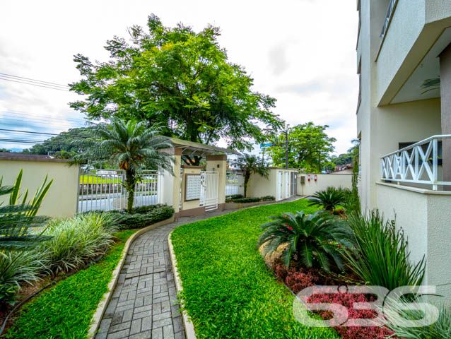 Apartamento no bairro Glória, descubra o equilíbrio perfeito entre conforto e localização no coração de Joinville - ESTUDA PERMUTA
Este encantador apartamento no bairro Glória, com suas características notáveis e infraestrutura completa, é a escolha ideal para quem busca qualidade de vida e praticidade. Com 72,18 m² de área, perfeitamente distribuídos e mobiliados, este imóvel oferece um convite irrecusável para você e sua família. Estuda permuta.
Ao adentrar o apartamento, você será recepcionado por uma sala espaçosa integrada à copa e cozinha, proporcionando um ambiente aberto e acolhedor, ideal para momentos em família ou entre amigos. A cozinha, prática e funcional, vem equipada com móveis planejados de alta qualidade, garantindo beleza e organização. A sala de estar é perfeita para relaxar e desfrutar de seu novo lar.
Este imóvel possui dois dormitórios aconchegantes, cada um com armários embutidos que otimizam o espaço e oferecem conforto e privacidade. A sacada, acessível através de um dos quartos, dispõe de uma churrasqueira ideal para momentos de lazer e confraternização, com vista para a tranquila paisagem do bairro Glória.
Dentre as diversas comodidades, o apartamento inclui uma vaga de garagem, portão eletrônico para sua segurança e facilidade, além de vigilância eletrônica em um bairro seguro e bem localizado, com fácil acesso às principais vias da cidade. A infraestrutura do bairro é completa, incluindo escolas, supermercados, farmácias e restaurantes, tudo para facilitar seu dia a dia.
Em suma, este apartamento não só cumpre todos os requisitos de um lar ideal pela sua localização estratégica e composição detalhada, mas também adiciona uma qualidade de vida inestimável com seu design inteligente e aconchegante. Seja bem-vindo ao seu novo lar no bairro Glória, uma escolha perfeita para quem valoriza conforto, segurança e praticidade. Venha conhecer e se encantar!
636 NEGÓCIOS IMOBILIÁRIOS: A SUA MELHOR ESCOLHA
Com mais de 30 anos de experiência, a 636 Negócios Imobiliários é sua parceira ideal para encontrar o imóvel perfeito. Estamos prontos para ajudá-lo a fazer deste imóvel o seu novo lar.
Telefone: (47) 3451-0636
WhatsApp: (47) 99190-0636
Não perca esta oportunidade única. Visite nosso site para mais informações: i636.com.br