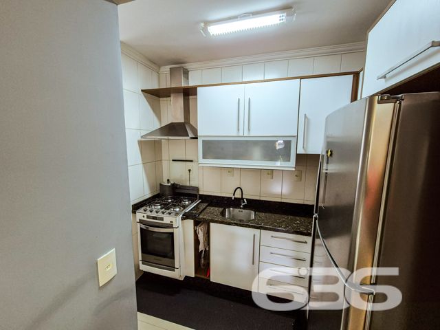 Apartamento no bairro Glória, descubra o equilíbrio perfeito entre conforto e localização no coração de Joinville - ESTUDA PERMUTA
Este encantador apartamento no bairro Glória, com suas características notáveis e infraestrutura completa, é a escolha ideal para quem busca qualidade de vida e praticidade. Com 72,18 m² de área, perfeitamente distribuídos e mobiliados, este imóvel oferece um convite irrecusável para você e sua família. Estuda permuta.
Ao adentrar o apartamento, você será recepcionado por uma sala espaçosa integrada à copa e cozinha, proporcionando um ambiente aberto e acolhedor, ideal para momentos em família ou entre amigos. A cozinha, prática e funcional, vem equipada com móveis planejados de alta qualidade, garantindo beleza e organização. A sala de estar é perfeita para relaxar e desfrutar de seu novo lar.
Este imóvel possui dois dormitórios aconchegantes, cada um com armários embutidos que otimizam o espaço e oferecem conforto e privacidade. A sacada, acessível através de um dos quartos, dispõe de uma churrasqueira ideal para momentos de lazer e confraternização, com vista para a tranquila paisagem do bairro Glória.
Dentre as diversas comodidades, o apartamento inclui uma vaga de garagem, portão eletrônico para sua segurança e facilidade, além de vigilância eletrônica em um bairro seguro e bem localizado, com fácil acesso às principais vias da cidade. A infraestrutura do bairro é completa, incluindo escolas, supermercados, farmácias e restaurantes, tudo para facilitar seu dia a dia.
Em suma, este apartamento não só cumpre todos os requisitos de um lar ideal pela sua localização estratégica e composição detalhada, mas também adiciona uma qualidade de vida inestimável com seu design inteligente e aconchegante. Seja bem-vindo ao seu novo lar no bairro Glória, uma escolha perfeita para quem valoriza conforto, segurança e praticidade. Venha conhecer e se encantar!
636 NEGÓCIOS IMOBILIÁRIOS: A SUA MELHOR ESCOLHA
Com mais de 30 anos de experiência, a 636 Negócios Imobiliários é sua parceira ideal para encontrar o imóvel perfeito. Estamos prontos para ajudá-lo a fazer deste imóvel o seu novo lar.
Telefone: (47) 3451-0636
WhatsApp: (47) 99190-0636
Não perca esta oportunidade única. Visite nosso site para mais informações: i636.com.br