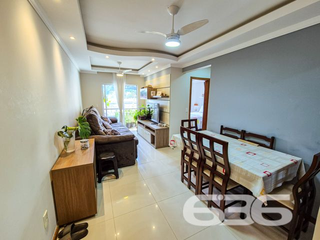 Apartamento no bairro Glória, descubra o equilíbrio perfeito entre conforto e localização no coração de Joinville - ESTUDA PERMUTA
Este encantador apartamento no bairro Glória, com suas características notáveis e infraestrutura completa, é a escolha ideal para quem busca qualidade de vida e praticidade. Com 72,18 m² de área, perfeitamente distribuídos e mobiliados, este imóvel oferece um convite irrecusável para você e sua família. Estuda permuta.
Ao adentrar o apartamento, você será recepcionado por uma sala espaçosa integrada à copa e cozinha, proporcionando um ambiente aberto e acolhedor, ideal para momentos em família ou entre amigos. A cozinha, prática e funcional, vem equipada com móveis planejados de alta qualidade, garantindo beleza e organização. A sala de estar é perfeita para relaxar e desfrutar de seu novo lar.
Este imóvel possui dois dormitórios aconchegantes, cada um com armários embutidos que otimizam o espaço e oferecem conforto e privacidade. A sacada, acessível através de um dos quartos, dispõe de uma churrasqueira ideal para momentos de lazer e confraternização, com vista para a tranquila paisagem do bairro Glória.
Dentre as diversas comodidades, o apartamento inclui uma vaga de garagem, portão eletrônico para sua segurança e facilidade, além de vigilância eletrônica em um bairro seguro e bem localizado, com fácil acesso às principais vias da cidade. A infraestrutura do bairro é completa, incluindo escolas, supermercados, farmácias e restaurantes, tudo para facilitar seu dia a dia.
Em suma, este apartamento não só cumpre todos os requisitos de um lar ideal pela sua localização estratégica e composição detalhada, mas também adiciona uma qualidade de vida inestimável com seu design inteligente e aconchegante. Seja bem-vindo ao seu novo lar no bairro Glória, uma escolha perfeita para quem valoriza conforto, segurança e praticidade. Venha conhecer e se encantar!
636 NEGÓCIOS IMOBILIÁRIOS: A SUA MELHOR ESCOLHA
Com mais de 30 anos de experiência, a 636 Negócios Imobiliários é sua parceira ideal para encontrar o imóvel perfeito. Estamos prontos para ajudá-lo a fazer deste imóvel o seu novo lar.
Telefone: (47) 3451-0636
WhatsApp: (47) 99190-0636
Não perca esta oportunidade única. Visite nosso site para mais informações: i636.com.br