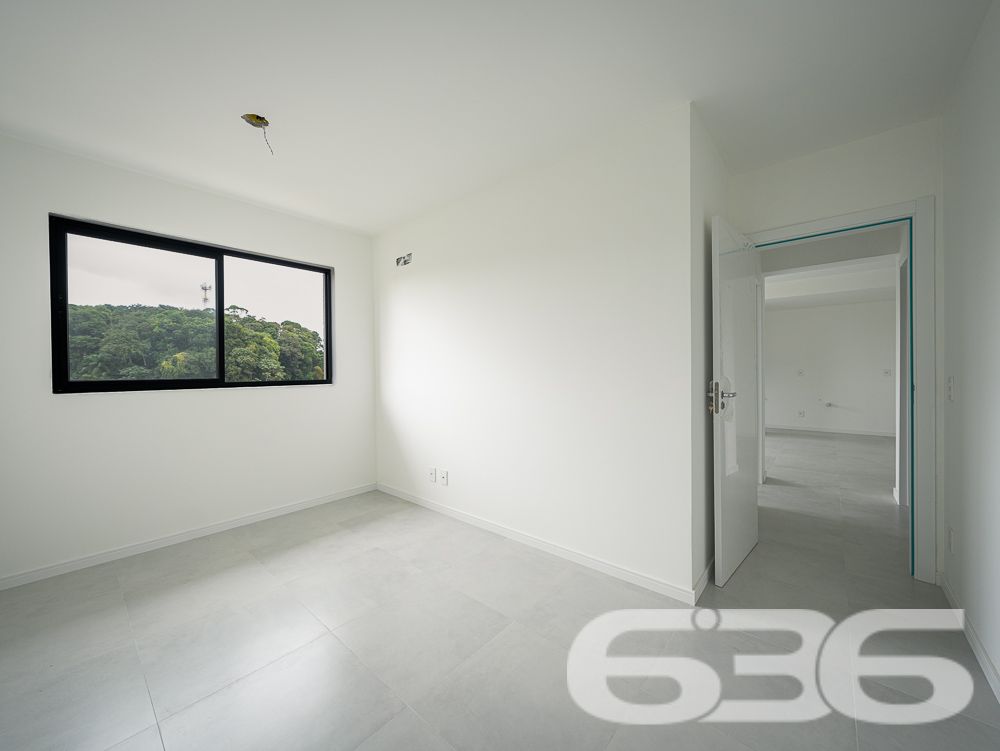 A 636 Negócios Imobiliários orgulhosamente apresenta uma oportunidade única para aqueles que valorizam espaço, conforto e uma localização privilegiada: um esplêndido apartamento no coração de Joinville, bairro Floresta. Este imóvel oferece uma experiência residencial de alta qualidade, projetado para oferecer o máximo de conforto e estilo.
Composição: 1 suíte ampla, 2 banheiros ao total, sala de estar espaçosa integrada com a cozinha moderna, e uma charmosa sacada com churrasqueira.
Garagem: 1 vaga coberta, garantindo segurança e comodidade.
Construção e Acabamento de Alta Qualidade: Piso em porcelanato que oferece um visual clean e sofisticado, amplas janelas que proporcionam excelente iluminação natural e ventilação.
Localização Privilegiada:
Endereço: Floresta, Joinville – SC.
Conveniências: Próximo a escolas, supermercados, bancos, e centros comerciais. Fácil acesso às principais vias da cidade.
Vizinhança: Área tranquila e arborizada, ideal para quem busca tranquilidade sem abrir mão das conveniências urbanas.
Detalhes Adicionais:
Este apartamento é uma verdadeira joia em Joinville, perfeito para quem busca um lar com tranquilidade, segurança e uma vista espetacular. Ideal para famílias ou indivíduos que desejam um espaço que combine estilo de vida moderno com a paz e beleza da natureza.
Convide a luz natural para ser parte do seu dia a dia e transforme este espaço no seu novo lar!
Para mais informações e agendar uma visita, entre em contato conosco. Estamos prontos para ajudá-lo a realizar seu sonho com a excelência e confiança que só a 636 Negócios Imobiliários pode oferecer.
636 NEGÓCIOS IMOBILIÁRIOS: A SUA MELHOR ESCOLHA
Com mais de 30 anos de experiência, a 636 Negócios Imobiliários é sua parceira ideal para encontrar o imóvel perfeito. Estamos prontos para ajudá-lo a fazer deste imóvel o seu novo lar.
Telefone: (47) 3451-0636
WhatsApp: (47) 99190-0636
Não perca esta oportunidade única. Visite nosso site para mais informações: i636.com.br