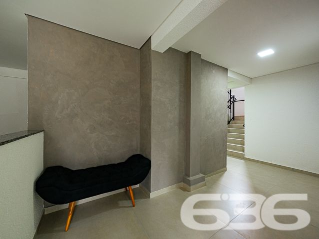 Apartamento com suíte à venda no bairro Costa e Silva, Joinville – conforto e elegância em cada detalhe!
Se você busca um apartamento moderno, com excelente padrão de acabamento e localização estratégica, esta é a sua oportunidade!
Localizado no bairro Costa e Silva, em rua pavimentada, este apartamento oferece 126,71 m² de área, entregando amplitude, conforto e uma planta bem distribuída. O empreendimento conta com elevador, hall de entrada decorado e uma fachada imponente, que combina o estilo contemporâneo com revestimentos sofisticados em tons sóbrios e painéis em textura amadeirada.
O imóvel possui 2 dormitórios sendo 1 suíte, além de um segundo banheiro social, ideal para o dia a dia da família ou visitas. A sala de estar e jantar são integradas, proporcionando uma atmosfera arejada e acolhedora. A cozinha conta com excelente espaço para personalização, e duas sacadas – sendo uma com churrasqueira – são perfeitas para seus momentos de lazer e confraternização.
Viva com mais qualidade, segurança e conforto em um dos bairros mais valorizados de Joinville, com fácil acesso à BR-101, universidades, supermercados, escolas e serviços essenciais.
Entre em contato com a 636 Negócios Imobiliários e agende sua visita. São mais de 30 anos construindo confiança, segurança jurídica e resultados sólidos no mercado imobiliário de Joinville e região!
636 NEGÓCIOS IMOBILIÁRIOS: A SUA MELHOR ESCOLHA
Com mais de 30 anos de experiência, a 636 Negócios Imobiliários é sua parceira ideal para encontrar o imóvel perfeito. Estamos prontos para ajudá-lo a fazer deste imóvel o seu novo lar.
Telefone: (47) 3451-0636
WhatsApp: (47) 99190-0636
Não perca esta oportunidade única. Visite nosso site para mais informações: i636.com.br