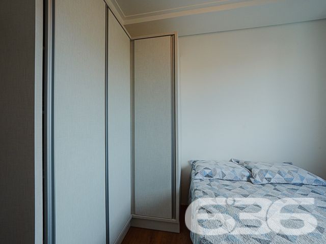 Situado no coração do bairro Floresta, em Joinville/SC, este apartamento impecável combina luxo moderno com uma atmosfera acolhedora e exclusiva. Estuda permuta.
O imóvel dispõe de 127,82 m² de área construída, bem distribuídos para garantir a máxima funcionalidade e aproveitamento de espaço. A sala de estar é integrada com a sala de jantar e cozinha, criando um ambiente fluido e convidativo. A cozinha, um verdadeiro destaque, é equipada com armários planejados e eletrodomésticos embutidos de alta qualidade, incluindo coifa, fogão, microondas e forno, que permanecerão para a conveniência dos novos proprietários.
A área de serviço, pensada para oferecer praticidade no dia a dia, conta com planejamento inteligente e espaço otimizado. Na sala, um sofisticado painel planejado complementa o espaço, juntamente com um ar-condicionado que promete conforto em qualquer estação do ano.
O apartamento possui uma confortável suíte e dois domitórios, assegurando um refúgio tranquilo e privativo. Ambos os banheiros, da suíte e social, estão equipados com armários planejados e acabamentos de primeira linha.
Para quem precisa de um espaço para trabalho ou estudos, o imóvel oferece um home office, perfeito para manter a produtividade em um ambiente tranquilo e organizado. A sacada com churrasqueira é ideal para momentos de lazer e confraternização, proporcionando uma vista relaxante e uma área agradável para recepcionar amigos e família.
O condomínio oferece completa infraestrutura de segurança e lazer, incluindo piscina, área de festas com churrasqueira, portão eletrônico, interfone e cerca elétrica. Com duas vagas cobertas de garagem, o imóvel garante comodidade para toda a família.
Este apartamento é uma oportunidade excepcional para quem busca um estilo de vida prático e elegante em Joinville. Localizado próximo a vias de acesso, shopping centers, escolas, e serviços públicos essenciais, oferece uma vida cotidiana sem complicações e com muito estilo. Venha conhecer e se encantar com este que pode ser seu novo lar.
636 NEGÓCIOS IMOBILIÁRIOS: A SUA MELHOR ESCOLHA
Com mais de 30 anos de experiência, a 636 Negócios Imobiliários é sua parceira ideal para encontrar o imóvel perfeito. Estamos prontos para ajudá-lo a fazer deste imóvel o seu novo lar.
Telefone: (47) 3451-0636
WhatsApp: (47) 99190-0636
Não perca esta oportunidade única. Visite nosso site para mais informações: i636.com.br