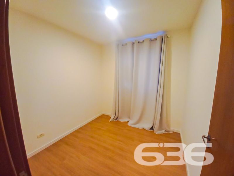 Você encontrou o apartamento ideal para quem busca praticidade, conforto e excelente localização em Joinville. Este imóvel, localizado no bairro Anita Garibaldi, é uma excelente oportunidade tanto para moradia quanto para investimento.

Com 73,63m² de área, o apartamento é composto por 2 dormitórios, banheiro social, sala de estar e jantar integradas, cozinha funcional com móveis planejados, área de serviço independente e uma charmosa sacada com churrasqueira — perfeita para momentos de lazer e confraternização. Além disso, o imóvel conta com garagem coberta, o que traz ainda mais segurança e comodidade ao seu dia a dia.

Os ambientes foram planejados para oferecer praticidade no uso diário e bem-estar em todos os detalhes. A integração da sala com a copa e cozinha proporciona um espaço moderno e funcional, ideal para receber amigos e familiares.

Outro destaque é a localização estratégica: Anita Garibaldi é um dos bairros mais valorizados de Joinville, reconhecido pela sua infraestrutura completa, segurança e qualidade de vida.

Este é mais um imóvel sob a intermediação da 636 Negócios Imobiliários — com mais de 30 anos de excelência técnica, jurídica e comercial no mercado imobiliário. Agende sua visita e permita que nossa equipe apresente todos os detalhes deste excelente imóvel.
 
636 NEGÓCIOS IMOBILIÁRIOS: A SUA MELHOR ESCOLHA
Com mais de 30 anos de experiência, a 636 Negócios Imobiliários é sua parceira ideal para encontrar o imóvel perfeito. Estamos prontos para ajudá-lo a fazer deste imóvel o seu novo lar.
 
Telefone: (47) 3451-0636
WhatsApp: (47) 99190-0636
 
Não perca esta oportunidade única. Visite nosso site para mais informações: i636.com.br