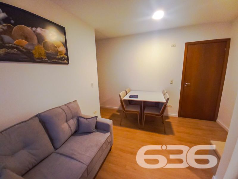 Você encontrou o apartamento ideal para quem busca praticidade, conforto e excelente localização em Joinville. Este imóvel, localizado no bairro Anita Garibaldi, é uma excelente oportunidade tanto para moradia quanto para investimento.

Com 73,63m² de área, o apartamento é composto por 2 dormitórios, banheiro social, sala de estar e jantar integradas, cozinha funcional com móveis planejados, área de serviço independente e uma charmosa sacada com churrasqueira — perfeita para momentos de lazer e confraternização. Além disso, o imóvel conta com garagem coberta, o que traz ainda mais segurança e comodidade ao seu dia a dia.

Os ambientes foram planejados para oferecer praticidade no uso diário e bem-estar em todos os detalhes. A integração da sala com a copa e cozinha proporciona um espaço moderno e funcional, ideal para receber amigos e familiares.

Outro destaque é a localização estratégica: Anita Garibaldi é um dos bairros mais valorizados de Joinville, reconhecido pela sua infraestrutura completa, segurança e qualidade de vida.

Este é mais um imóvel sob a intermediação da 636 Negócios Imobiliários — com mais de 30 anos de excelência técnica, jurídica e comercial no mercado imobiliário. Agende sua visita e permita que nossa equipe apresente todos os detalhes deste excelente imóvel.
 
636 NEGÓCIOS IMOBILIÁRIOS: A SUA MELHOR ESCOLHA
Com mais de 30 anos de experiência, a 636 Negócios Imobiliários é sua parceira ideal para encontrar o imóvel perfeito. Estamos prontos para ajudá-lo a fazer deste imóvel o seu novo lar.
 
Telefone: (47) 3451-0636
WhatsApp: (47) 99190-0636
 
Não perca esta oportunidade única. Visite nosso site para mais informações: i636.com.br