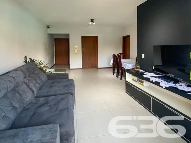 APARTAMENTO AMPLO COM SUÍTE + 2 DORMITÓRIOS NO CENTRO
Descubra o privilégio de morar em um apartamento espaçoso e iluminado no coração do centro de Joinville. Com uma área privativa de 101,87m², este imóvel é a combinação perfeita de conforto, praticidade e estilo.
Este apartamento oferece 3 dormitórios, incluindo uma suíte aconchegante, banheiro social, sala de estar e jantar integradas para momentos especiais em família, cozinha planejada, lavabo e área de serviço.
A área de festa com churrasqueira que há no prédio promete ser o cenário de inesquecíveis encontros com amigos e familiares.
Com a 636 Negócios Imobiliários, você conta com a segurança de mais de 30 anos de experiência no mercado imobiliário. Nossa equipe está pronta para ajudá-lo a encontrar o imóvel dos seus sonhos com a excelência e o profissionalismo que você merece.
Não perca esta oportunidade única. Entre em contato conosco pelo telefone (47) 3451-0636 ou WhatsApp (47) 99190-0636 e agende sua visita.
Saiba mais em nosso site: i636.com.br.