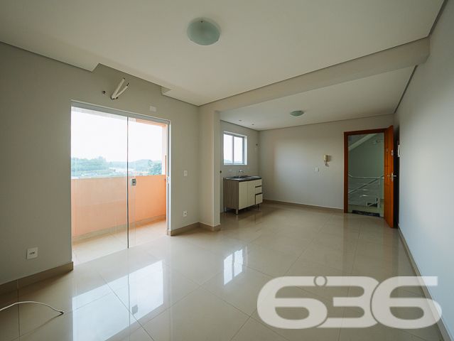 Descubra o espaço ideal para viver momentos inesquecíveis com a 636 Negócios Imobiliários. Apresentamos um apartamento no charmoso bairro Floresta, em Joinville - SC. Com design contemporâneo e funcionalidades pensadas para o seu conforto, este imóvel é a escolha perfeita para quem busca qualidade de vida aliada à comodidade.
Este apartamento é uma oportunidade única para quem busca uma moradia prática e moderna. Com um dormitório espaçoso, que se abre para um magnífico terraço, proporciona um ambiente perfeito para desfrutar de momentos relaxantes e contemplar a vista, oferecendo um cenário ideal para começar o dia com energias renovadas.
A área social do apartamento é composta por uma sala de estar e jantar integradas, criando um espaço fluido e acolhedor. A copa e a cozinha são conjugadas, otimizando o ambiente e garantindo praticidade no dia a dia. O piso cerâmico em todos os ambientes adiciona um toque de elegância e facilidade na manutenção.
A sacada do apartamento inclui uma churrasqueira, perfeita para reunir amigos e família em momentos especiais. O imóvel ainda conta com uma garagem coberta, protegendo seu veículo das intempéries.
Dentro do prédio, você terá acesso a um elevador, facilitando o dia a dia e garantindo acessibilidade. Para as famílias, a brinquedoteca é um espaço lúdico e seguro para as crianças se divertirem.
A localização é outro ponto alto deste imóvel. Situado em uma rua pavimentada e com acesso fácil às principais vias da cidade, você estará próximo a escolas, serviços públicos essenciais e opções de transporte público. Além disso, o bairro oferece uma variedade de comércios e serviços, facilitando sua rotina.
Para aqueles que valorizam a conexão, o apartamento está preparado para internet de alta velocidade, garantindo que você e sua família estejam sempre conectados.
Não perca a chance de conhecer este apartamento em Joinville, onde cada detalhe foi pensado para proporcionar a você e sua família o melhor em conforto e praticidade. Agende sua visita e venha sentir de perto tudo o que este maravilhoso imóvel tem a oferecer!
636 NEGÓCIOS IMOBILIÁRIOS: A SUA MELHOR ESCOLHA
Com mais de 30 anos de experiência, a 636 Negócios Imobiliários é sua parceira ideal para encontrar o imóvel perfeito. Estamos prontos para ajudá-lo a fazer deste imóvel o seu novo lar.
Telefone: (47) 3451-0636
WhatsApp: (47) 99190-0636
Não perca esta oportunidade única. Visite nosso site para mais informações: i636.com.br