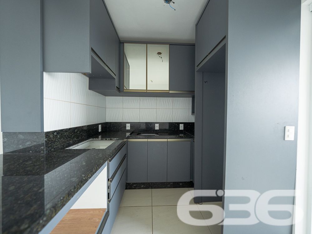 Viva com Conforto e Praticidade no Coração de Joinville!
Este é o seu novo lar, um apartamento pronto para receber você e sua família com todo o conforto e praticidade que merecem. Localizado no bairro Boa Vista, um dos mais desejados de Joinville, este imóvel oferece a combinação perfeita entre localização privilegiada e uma estrutura completa para o seu bem-estar.
O apartamento possui uma área total de 69,48 m², garantindo que você tenha espaço suficiente para viver com qualidade. São 2 dormitórios aconchegantes, ideais para acomodar sua família com privacidade e conforto. A sala de estar e jantar são integradas, criando um ambiente amplo e perfeito para receber amigos e familiares. A cozinha, também conjugada, é funcional e moderna, permitindo que você prepare suas refeições com praticidade.
Um dos grandes destaques do imóvel é a sacada com churrasqueira, que oferece um espaço adicional para seus momentos de lazer, seja para um churrasco em família ou para relaxar após um longo dia. A sacada traz o frescor e a tranquilidade que fazem toda a diferença no dia a dia, além de proporcionar uma vista agradável do bairro.
O apartamento conta ainda com garagem coberta, garantindo a segurança e proteção do seu veículo, e está em um edifício bem estruturado, que oferece portão eletrônico e interfone para sua tranquilidade. Além disso, o imóvel está totalmente murado, o que reforça a segurança e privacidade.
A localização é um dos pontos altos deste apartamento. Situado em uma esquina e em uma rua pavimentada, você terá fácil acesso a vias principais, facilitando sua locomoção. O bairro Boa Vista é conhecido por sua infraestrutura completa, estando próximo a shopping centers, escolas, hospitais, transporte público e diversos serviços essenciais. Isso significa que você terá tudo o que precisa a poucos minutos de casa, proporcionando mais comodidade para o seu dia a dia.
Este apartamento é ideal para quem busca uma vida prática e confortável em Joinville. Pronto para morar, ele permite que você se mude imediatamente, sem preocupações. Além disso, a possibilidade de ter animais de estimação torna este imóvel perfeito para quem não abre mão da companhia dos seus pets.
Não perca a chance de morar em um dos bairros mais valorizados de Joinville, em um apartamento que combina perfeitamente qualidade de vida, segurança e comodidade. Entre em contato conosco e agende uma visita para conhecer de perto o seu novo lar. Estamos à disposição para tirar todas as suas dúvidas e auxiliá-lo em cada etapa do processo de compra.
O imóvel dos seus sonhos está aqui, esperando por você!
636 NEGÓCIOS IMOBILIÁRIOS: A SUA MELHOR ESCOLHA
Com mais de 30 anos de experiência, a 636 Negócios Imobiliários é sua parceira ideal para encontrar o imóvel perfeito. Estamos prontos para ajudá-lo a fazer deste imóvel o seu novo lar.
Telefone: (47) 3451-0636
WhatsApp: (47) 99190-0636
Não perca esta oportunidade única. Visite nosso site para mais informações: i636.com.br