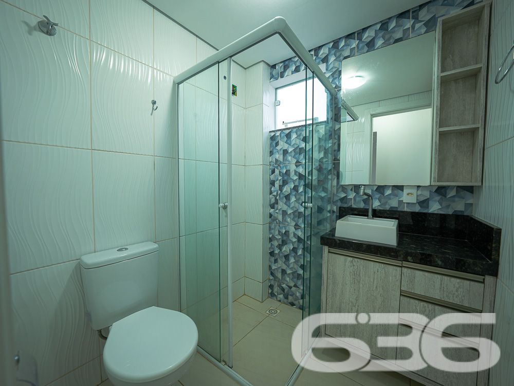 Viva com Conforto e Praticidade no Coração de Joinville!
Este é o seu novo lar, um apartamento pronto para receber você e sua família com todo o conforto e praticidade que merecem. Localizado no bairro Boa Vista, um dos mais desejados de Joinville, este imóvel oferece a combinação perfeita entre localização privilegiada e uma estrutura completa para o seu bem-estar.
O apartamento possui uma área total de 69,48 m², garantindo que você tenha espaço suficiente para viver com qualidade. São 2 dormitórios aconchegantes, ideais para acomodar sua família com privacidade e conforto. A sala de estar e jantar são integradas, criando um ambiente amplo e perfeito para receber amigos e familiares. A cozinha, também conjugada, é funcional e moderna, permitindo que você prepare suas refeições com praticidade.
Um dos grandes destaques do imóvel é a sacada com churrasqueira, que oferece um espaço adicional para seus momentos de lazer, seja para um churrasco em família ou para relaxar após um longo dia. A sacada traz o frescor e a tranquilidade que fazem toda a diferença no dia a dia, além de proporcionar uma vista agradável do bairro.
O apartamento conta ainda com garagem coberta, garantindo a segurança e proteção do seu veículo, e está em um edifício bem estruturado, que oferece portão eletrônico e interfone para sua tranquilidade. Além disso, o imóvel está totalmente murado, o que reforça a segurança e privacidade.
A localização é um dos pontos altos deste apartamento. Situado em uma esquina e em uma rua pavimentada, você terá fácil acesso a vias principais, facilitando sua locomoção. O bairro Boa Vista é conhecido por sua infraestrutura completa, estando próximo a shopping centers, escolas, hospitais, transporte público e diversos serviços essenciais. Isso significa que você terá tudo o que precisa a poucos minutos de casa, proporcionando mais comodidade para o seu dia a dia.
Este apartamento é ideal para quem busca uma vida prática e confortável em Joinville. Pronto para morar, ele permite que você se mude imediatamente, sem preocupações. Além disso, a possibilidade de ter animais de estimação torna este imóvel perfeito para quem não abre mão da companhia dos seus pets.
Não perca a chance de morar em um dos bairros mais valorizados de Joinville, em um apartamento que combina perfeitamente qualidade de vida, segurança e comodidade. Entre em contato conosco e agende uma visita para conhecer de perto o seu novo lar. Estamos à disposição para tirar todas as suas dúvidas e auxiliá-lo em cada etapa do processo de compra.
O imóvel dos seus sonhos está aqui, esperando por você!
636 NEGÓCIOS IMOBILIÁRIOS: A SUA MELHOR ESCOLHA
Com mais de 30 anos de experiência, a 636 Negócios Imobiliários é sua parceira ideal para encontrar o imóvel perfeito. Estamos prontos para ajudá-lo a fazer deste imóvel o seu novo lar.
Telefone: (47) 3451-0636
WhatsApp: (47) 99190-0636
Não perca esta oportunidade única. Visite nosso site para mais informações: i636.com.br