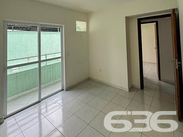Apresentamos um excelente investimento em Joinville, no bairro Santo Antônio, com características ideais tanto para quem busca o primeiro imóvel quanto para investidores interessados em renda adicional de aluguel. Este apartamento combina comodidade e localização estratégica.
Características do Imóvel:
2 Dormitórios: Ambientes arejados e bem iluminados, garantindo o bem-estar de sua família.
Sala de Estar e Jantar Conjugadas: Espaço amplo para criar memórias com quem você ama.
Cozinha Planejada: Integrada à copa, ideal para quem gosta de praticidade e organização.
1 Banheiro Social: Com acabamentos modernos, oferecendo conforto e praticidade.
Sacada: Um cantinho especial para apreciar a vista e relaxar.
Garagem Coberta: Segurança e comodidade para o seu veículo.
Este imóvel é perfeito para quem busca seu primeiro lar ou investidores interessados em gerar renda extra com aluguel. Este apartamento combina a tranquilidade do Bairro Santo Antônio com a conveniência de estar próximo a escolas, hospitais, serviços públicos essenciais e vias de acesso rápido.
Destaques Adicionais:
Permite Animais: Ideal para quem tem pets.
Próximo a Transporte Público e Shopping Center: Facilidade de locomoção e lazer garantidos.
Imóvel Murado ou Cercado: Segurança adicional para sua família.
Invista em qualidade de vida com essa propriedade excepcional. Para mais informações e agendamento de visitas, entre em contato com a 636 Negócios Imobiliários, e descubra porque mais de três décadas de excelência e satisfação de nossos clientes nos recomendam.
636 NEGÓCIOS IMOBILIÁRIOS: A SUA MELHOR ESCOLHA
Com mais de 30 anos de experiência, a 636 Negócios Imobiliários é sua parceira ideal para encontrar o imóvel perfeito. Estamos prontos para ajudá-lo a fazer deste imóvel o seu novo lar.
Telefone: (47) 3451-0636
WhatsApp: (47) 99190-0636
Não perca esta oportunidade única. Visite nosso site para mais informações: i636.com.br