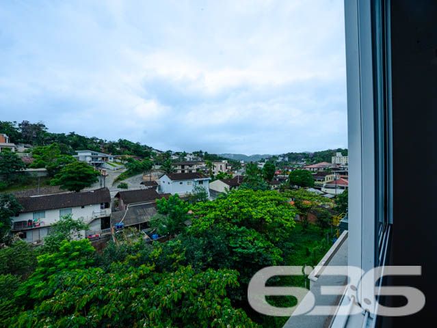 Descubra o Prazer de Viver em Joinville com a 636 Negócios Imobiliários
Apresentamos a você uma oportunidade de residir em Joinville, um apartamento novíssimo, localizado no cobiçado bairro João Costa. Este imóvel é ideal para quem deseja praticidade e qualidade de vida, estando próximo a vias de acesso, transporte público, escolas e serviços essenciais.
Área de Festa com Churrasqueira: Perfeita para reunir família e amigos
Permite Animais: Traga seu pet para completar o novo lar
Localizado em uma rua pavimentada e em esquina, o imóvel oferece fácil acesso e praticidade, além de estar inserido numa região que valoriza constantemente, garantindo um excelente investimento.
A 636 Negócios Imobiliários, com mais de 30 anos de experiência e reconhecimento pela perfeição técnico-jurídica em mediação de negócios, se orgulha em apresentar um imóvel que define o que há de melhor em conforto e conveniência. Nos comprometemos em oferecer um serviço de excelência, desde a visita até a entrega das chaves, porque acreditamos que grandes realizações começam com grandes escolhas.
Não perca esta chance exclusiva de transformar este apartamento em seu novo endereço. Para mais informações e agendar uma visita, entre em contato conosco. Venha descobrir o que é viver com qualidade e conforto, em um dos endereços mais desejados de Joinville.
636 NEGÓCIOS IMOBILIÁRIOS: A SUA MELHOR ESCOLHA
Com mais de 30 anos de experiência, a 636 Negócios Imobiliários é sua parceira ideal para encontrar o imóvel perfeito. Estamos prontos para ajudá-lo a fazer deste imóvel o seu novo lar.
Telefone: (47) 3451-0636
WhatsApp: (47) 99190-0636
Não perca esta oportunidade única. Visite nosso site para mais informações: i636.com.br
