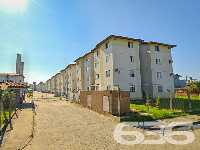 Descubra um novo lar em Joinville! Apresentamos este confortável apartamento de 53,09m² no bairro Iririú, uma região privilegiada com todos os serviços necessários ao alcance. Ideal para quem busca praticidade e conforto, este imóvel está situado em um prédio de esquina, garantindo fácil acesso e maior privacidade.
Composição: Possui duas aconchegantes salas de estar, que se integram harmoniosamente com a copa e a cozinha, criando um ambiente acolhedor e funcional. A cozinha está equipada com armários planejados, proporcionando organização e praticidade.
Dormitórios: Dois quartos acolhedores, ambos com espaço suficiente para camas de casal e armários, sendo um ambiente ideal para descanso e privacidade.
Banheiro: Com bom acabamento, oferece um espaço adequado para as necessidades diárias, equipado com box de vidro e armários para organização.
Garagem: Conta com uma vaga coberta, protegendo seu veículo das intempéries e garantindo segurança.
Vantagens de Viver Aqui:
Proximidade com supermercados, escolas, hospitais e parques, facilitando o dia a dia.
Acesso fácil a outras partes da cidade, com várias opções de transporte público.
Este imóvel é perfeito para quem busca um começo de vida independente, famílias pequenas ou investidores interessados em uma propriedade com alta potencial de valorização e locação. Não perca a chance de visitar e sentir o potencial deste lar! Entre em contato conosco na 636 Negócios Imobiliários e agende sua visita. Descubra como é fácil morar bem!
636 NEGÓCIOS IMOBILIÁRIOS: A SUA MELHOR ESCOLHA
Com mais de 30 anos de experiência, a 636 Negócios Imobiliários é sua parceira ideal para encontrar o imóvel perfeito. Estamos prontos para ajudá-lo a fazer deste imóvel o seu novo lar.
Telefone: (47) 3451-0636
WhatsApp: (47) 99190-0636
Não perca esta oportunidade única. Visite nosso site para mais informações: i636.com.br