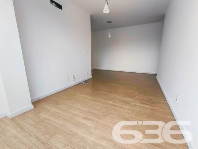 Apartamento à Venda no Bom Retiro – Joinville/SC
Descubra a oportunidade de morar em um dos bairros mais valorizados de Joinville! Este apartamento localizado no charmoso bairro Bom Retiro, é perfeito para quem busca conforto, praticidade e uma infraestrutura completa.
Com 105,89m² de área construída, o imóvel conta com uma planta funcional, composta por:
1 suíte + 2 dormitórios bem iluminados e ventilados;
Sala de estar e jantar integradas, criando um ambiente amplo e aconchegante;
Cozinha gourmet;
Sacada integrada, ideal para relaxar após um longo dia;
Área de serviço separada para maior praticidade;
2 banheiros bem distribuídos;
1 vaga de garagem coberta, garantindo segurança para seu veículo.
Destaques do Residencial:
Este condomínio oferece uma infraestrutura completa para sua família viver momentos incríveis sem sair de casa:
Piscina para aproveitar os dias quentes;
Quadra de esportes para a prática de atividades físicas;
Playground para a diversão das crianças;
Mini-mercado, trazendo conveniência ao seu dia a dia;
Salão de festas equipado, ideal para celebrar momentos especiais;
Jardins bem cuidados, proporcionando um toque de natureza ao ambiente.
Localização Estratégica:
Situado no bairro Bom Retiro, este apartamento está em uma localização privilegiada:
Próximo ao Shopping Garten e outras opções de lazer e compras;
Fácil acesso a vias principais, transporte público e serviços essenciais;
Perto de escolas, hospitais e centros comerciais, tornando sua rotina mais prática e confortável.
Por que escolher este imóvel?
Além de sua excelente localização e infraestrutura, este apartamento foi projetado para atender às necessidades de quem valoriza um lar espaçoso, moderno e em um ambiente tranquilo.
636 NEGÓCIOS IMOBILIÁRIOS: A SUA MELHOR ESCOLHA
Com mais de 30 anos de experiência, a 636 Negócios Imobiliários é sua parceira ideal para encontrar o imóvel perfeito. Estamos prontos para ajudá-lo a fazer deste imóvel o seu novo lar.
Telefone: (47) 3451-0636
WhatsApp: (47) 99190-0636
Não perca esta oportunidade única. Visite nosso site para mais informações: i636.com.br