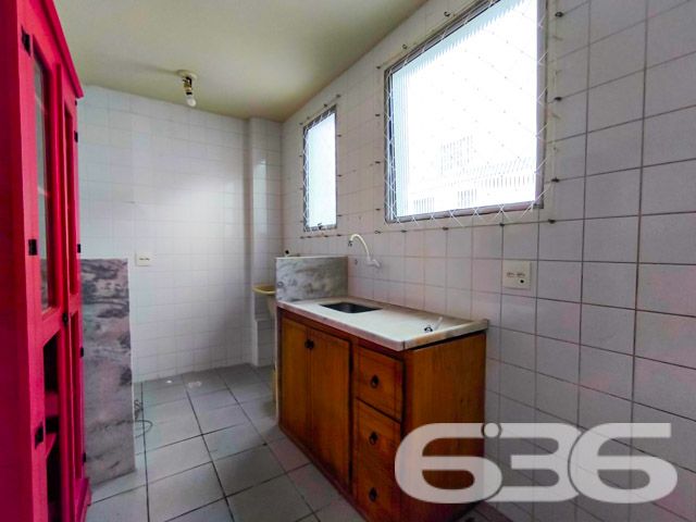 Descubra a oportunidade de viver no coração de Joinville, com conforto e conveniência em um espaçoso apartamento de 79,29 m², localizado no bairro América, uma das áreas mais privilegiadas da cidade.
O apartamento conta com duas confortáveis áreas de estar e jantar, com janelas que proporcionam excelente iluminação natural e ventilação, contribuindo para um ambiente agradável e acolhedor. A cozinha gourmet é um verdadeiro convite para momentos de confraternização, oferecendo espaço e praticidade para preparar suas refeições. Além disso, dispõe de uma infraestrutura completa com garagem descoberta, jardim, interfone e portão eletrônico, garantindo segurança e privacidade.
Características Complementares:
Proximidades: Perto de vias de acesso, shopping center, transporte público, escolas, hospitais e serviços públicos essenciais.
Ideal para quem busca um lar em uma região tranquila, mas próxima a todas as conveniências urbanas. Se você deseja morar ou investir em um imóvel que combina conforto, segurança e a melhor localização de Joinville, este apartamento é a escolha perfeita.
Na 636 Negócios Imobiliários, entendemos que cada cliente é único e oferecemos um serviço de mediação imobiliária com mais de 30 anos de experiência no mercado. Convidamos você a entrar em contato conosco para agendar uma visita e conhecer de perto todas as qualidades deste imóvel excepcional. Transforme seus sonhos em realidade com a confiança e a segurança que só a 636 pode proporcionar.
636 NEGÓCIOS IMOBILIÁRIOS: A SUA MELHOR ESCOLHA
Com mais de 30 anos de experiência, a 636 Negócios Imobiliários é sua parceira ideal para encontrar o imóvel perfeito. Estamos prontos para ajudá-lo a fazer deste imóvel o seu novo lar.
Telefone: (47) 3451-0636
WhatsApp: (47) 99190-0636
Não perca esta oportunidade única. Visite nosso site para mais informações: i636.com.br
