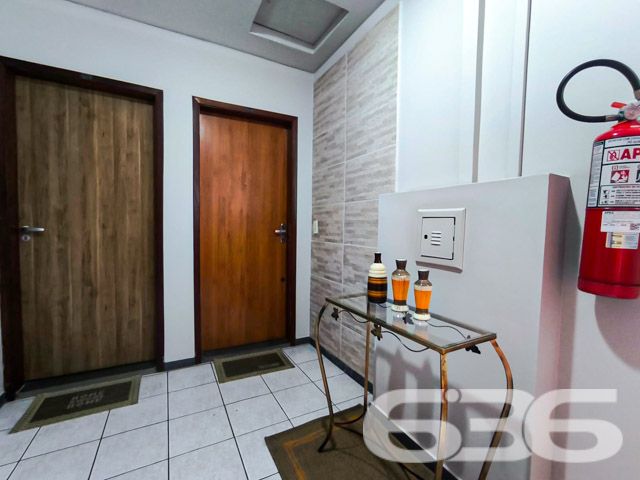 Descubra a oportunidade de viver no coração de Joinville, com conforto e conveniência em um espaçoso apartamento de 79,29 m², localizado no bairro América, uma das áreas mais privilegiadas da cidade.
O apartamento conta com duas confortáveis áreas de estar e jantar, com janelas que proporcionam excelente iluminação natural e ventilação, contribuindo para um ambiente agradável e acolhedor. A cozinha gourmet é um verdadeiro convite para momentos de confraternização, oferecendo espaço e praticidade para preparar suas refeições. Além disso, dispõe de uma infraestrutura completa com garagem descoberta, jardim, interfone e portão eletrônico, garantindo segurança e privacidade.
Características Complementares:
Proximidades: Perto de vias de acesso, shopping center, transporte público, escolas, hospitais e serviços públicos essenciais.
Ideal para quem busca um lar em uma região tranquila, mas próxima a todas as conveniências urbanas. Se você deseja morar ou investir em um imóvel que combina conforto, segurança e a melhor localização de Joinville, este apartamento é a escolha perfeita.
Na 636 Negócios Imobiliários, entendemos que cada cliente é único e oferecemos um serviço de mediação imobiliária com mais de 30 anos de experiência no mercado. Convidamos você a entrar em contato conosco para agendar uma visita e conhecer de perto todas as qualidades deste imóvel excepcional. Transforme seus sonhos em realidade com a confiança e a segurança que só a 636 pode proporcionar.
636 NEGÓCIOS IMOBILIÁRIOS: A SUA MELHOR ESCOLHA
Com mais de 30 anos de experiência, a 636 Negócios Imobiliários é sua parceira ideal para encontrar o imóvel perfeito. Estamos prontos para ajudá-lo a fazer deste imóvel o seu novo lar.
Telefone: (47) 3451-0636
WhatsApp: (47) 99190-0636
Não perca esta oportunidade única. Visite nosso site para mais informações: i636.com.br