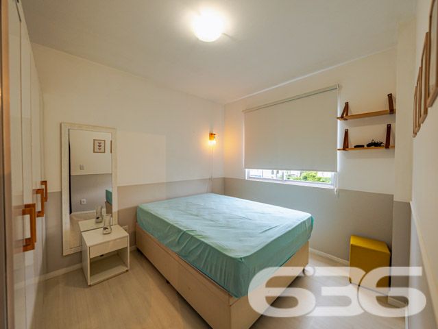 Descubra o estilo de vida que você merece neste encantador apartamento em Anita Garibaldi, Joinville. Com uma área construída de 85,18 m², este imóvel oferece um design bem planejado para maximizar espaço e conforto.
Descrição do Imóvel: Este apartamento é a perfeita combinação de estilo e funcionalidade, com 2 dormitórios espaçosos e mobiliário sob medida, garantindo uma estadia confortável e organizada. A sala de estar, ampla e bem iluminada, possui acesso direto à sacada, onde se pode apreciar uma vista relaxante do bairro. A copa e a cozinha conjugadas são equipadas com armários modernos e facilitam o dia a dia com tudo ao alcance das mãos.
Áreas Comuns e Facilidades: O condomínio oferece uma garagem coberta, assegurando a segurança e a conveniência para seu veículo.
Localização Estratégica: Localizado na tranquila rua pavimentada do bairro Anita Garibaldi, o apartamento está posicionado estrategicamente próximo a serviços essenciais, escolas e centros comerciais, proporcionando uma rotina prática e sem complicação. Com fácil acesso a várias partes da cidade, é ideal para quem busca conveniência e qualidade de vida.
Este imóvel não é apenas um lugar para morar, é um espaço para criar memórias duradouras com sua família. Com mais de 30 anos de experiência no mercado imobiliário, a 636 Negócios Imobiliários tem o prazer de apresentar este excelente apartamento, esperando que você encontre aqui o seu próximo lar. Nosso compromisso com a excelência e a satisfação do cliente garante um processo de compra tranquilo e transparente.
Agende uma visita e venha conhecer o seu novo lar em Joinville!
636 NEGÓCIOS IMOBILIÁRIOS: A SUA MELHOR ESCOLHA
Com mais de 30 anos de experiência, a 636 Negócios Imobiliários é sua parceira ideal para encontrar o imóvel perfeito. Estamos prontos para ajudá-lo a fazer deste imóvel o seu novo lar.
Telefone: (47) 3451-0636
WhatsApp: (47) 99190-0636
Não perca esta oportunidade única. Visite nosso site para mais informações: i636.com.br
