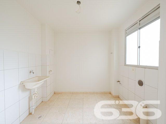 Descubra seu próximo lar no coração de Joinville, onde praticidade e lazer se encontram em perfeita harmonia. Apresentamos este exclusivo apartamento no bairro Floresta, concebido para proporcionar conforto e qualidade de vida em cada detalhe. Com 59,81m² de área privativa, o imóvel foi projetado para atender às necessidades da vida moderna.
Este apartamento conta com 2 dormitórios acolhedores, perfeitos para famílias que buscam conforto e privacidade. A cozinha prática se abre para uma ampla sala de estar e jantar, criando um ambiente ideal para momentos de relaxamento e convivência. As amplas janelas proporcionam excelente iluminação natural, ampliando visualmente os espaços e oferecendo uma atmosfera agradável ao longo do dia.
O condomínio é um verdadeiro oásis urbano, oferecendo lazer completo com piscinas adulto e infantil, quadra esportiva para práticas variadas, além de um espaço gourmet e salão de festas, perfeitos para receber amigos e familiares. Para os momentos ao ar livre, uma área de festa com churrasqueira está disponível, ideal para desfrutar dos dias ensolarados.
Situado em uma localização privilegiada, o imóvel está cercado por uma infraestrutura comercial completa. Acesso fácil e rápido a importantes pontos comerciais como Supermercado, Pizzaria, e várias escolas, garante conveniência para suas necessidades diárias. A proximidade com a BR-101 e SC-418 assegura mobilidade e praticidade para se deslocar por toda a cidade.
Este imóvel não é apenas um espaço, é um estilo de vida. Ideal para quem busca tranquilidade sem abrir mão da conveniência, o apartamento no bairro Floresta é uma excelente escolha para quem deseja investir em qualidade de vida. Com a garantia de uma construção sólida e todas as vantagens de um condomínio fechado, este apartamento é perfeito para você começar um novo capítulo.
Visite e encante-se com o potencial deste imóvel, onde cada detalhe foi pensado para proporcionar conforto e satisfação. A 636 Negócios Imobiliários oferece mais do que imóveis; entregamos lares onde histórias são construídas. Agende sua visita e venha conhecer o cenário ideal para o próximo capítulo da sua vida.
636 NEGÓCIOS IMOBILIÁRIOS: A SUA MELHOR ESCOLHA
Com mais de 30 anos de experiência, a 636 Negócios Imobiliários é sua parceira ideal para encontrar o imóvel perfeito. Estamos prontos para ajudá-lo a fazer deste imóvel o seu novo lar.
Telefone: (47) 3451-0636
WhatsApp: (47) 99190-0636
Não perca esta oportunidade única. Visite nosso site para mais informações: i636.com.br