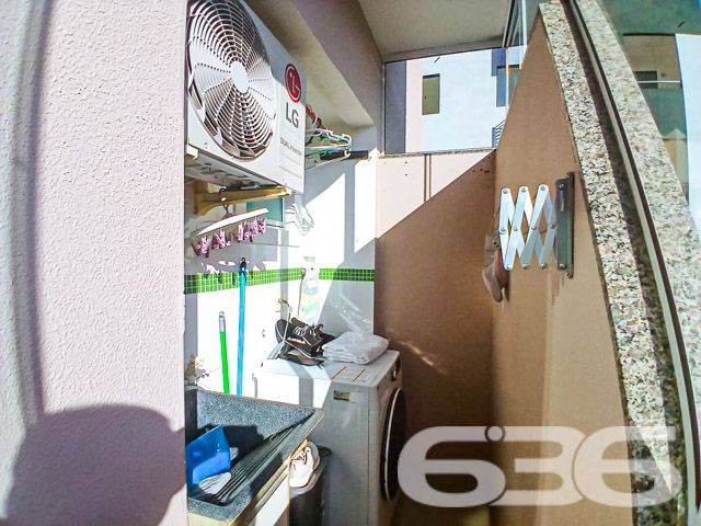 Descubra a harmonia perfeita entre conforto, estilo e localização com este excepcional apartamento no coração de Joinville, SC. Situado no dinâmico bairro Aventureiro, este imóvel não só oferece um estilo de vida prático e moderno, mas também a tranquilidade de estar bem conectado com tudo que você precisa.
Este belíssimo apartamento, possui uma área total de 62,14 m², perfeitamente distribuídos para garantir conforto e funcionalidade. Com uma vaga de garagem coberta e localização privilegiada em uma esquina, o imóvel oferece facilidade de acesso e uma vista deslumbrante do pôr do sol que pode ser apreciada da sacada na suíte.
Internamente, o apartamento se destaca por seu acabamento de alto padrão. O rebaixo de gesso em todos os cômodos cria uma atmosfera elegante e moderna, complementada pela iluminação indireta que destaca cada detalhe do espaço. Os móveis embutidos, que permanecem no imóvel, são de excelente qualidade e foram pensados para maximizar cada metro quadrado disponível.
A sala de estar é espaçosa e se integra harmoniosamente com a copa e cozinha, formando um ambiente perfeito para receber amigos e familiares. A cozinha, prática e funcional, é equipada com armários planejados e uma moderna sacada com churrasqueira, ideal para desfrutar de momentos relaxantes e confraternizações.
O apartamento conta ainda com dois banheiros com ventilação natural, oferecendo um ambiente mais saudável e agradável. A suíte principal, além de espaçosa, possui acesso a uma sacada privativa.
Além das qualidades internas, o imóvel é cercado por uma infraestrutura completa. Com vigilância eletrônica e cerca elétrica, você e sua família desfrutarão de segurança e tranquilidade. A proximidade com vias de acesso, shopping centers, transporte público, escolas e serviços públicos essenciais assegura que todas as suas necessidades estarão ao alcance.
Este apartamento é uma verdadeira joia em Joinville, combinando beleza, conforto e conveniência para criar um lar ideal. Venha conhecer e se apaixonar por cada detalhe. Sua nova vida começa aqui, em um lugar onde cada dia pode ser uma nova descoberta.
636 NEGÓCIOS IMOBILIÁRIOS: A SUA MELHOR ESCOLHA
Com mais de 30 anos de experiência, a 636 Negócios Imobiliários é sua parceira ideal para encontrar o imóvel perfeito. Estamos prontos para ajudá-lo a fazer deste imóvel o seu novo lar.
Telefone: (47) 3451-0636
WhatsApp: (47) 99190-0636
Não perca esta oportunidade única. Visite nosso site para mais informações: i636.com.br