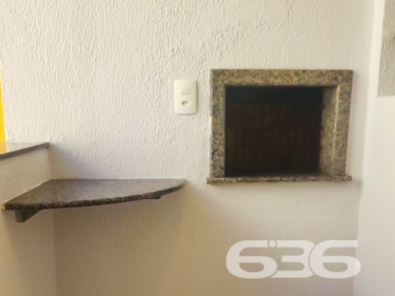 Conforto, estrutura e segurança em um só lugar! Descubra seu novo lar no Vila Nova, Joinville/SC!

Apresentamos este excelente apartamento com 62,63m² de área, pronto para morar! Localizado no bairro Vila Nova, em rua pavimentada, o imóvel está inserido em um dos conjuntos residenciais mais bem planejados da região, com estrutura em alvenaria convencional e diversos diferenciais que valorizam o bem-estar e a segurança.

O apartamento é composto por 2 dormitórios, banheiro social, sacada com churrasqueira, sala de estar e jantar integradas à cozinha, criando um ambiente amplo e funcional. A cozinha conta com móveis planejados sob medida, modernos e bem distribuídos.

Destaques adicionais:

Construção sólida com estrutura convencional
Ampla sacada com churrasqueira
Vaga de garagem vinculada
Excelente iluminação natural

Um imóvel que oferece o equilíbrio perfeito entre funcionalidade, segurança e localização estratégica, com fácil acesso a comércios, escolas, transporte público e serviços essenciais.

Agende sua visita com a 636 Negócios Imobiliários e conheça de perto este ótimo investimento no bairro Vila Nova!
 
636 NEGÓCIOS IMOBILIÁRIOS: A SUA MELHOR ESCOLHA
Com mais de 30 anos de experiência, a 636 Negócios Imobiliários é sua parceira ideal para encontrar o imóvel perfeito. Estamos prontos para ajudá-lo a fazer deste imóvel o seu novo lar.
 
Telefone: (47) 3451-0636
WhatsApp: (47) 99190-0636
 
Não perca esta oportunidade única. Visite nosso site para mais informações: i636.com.br