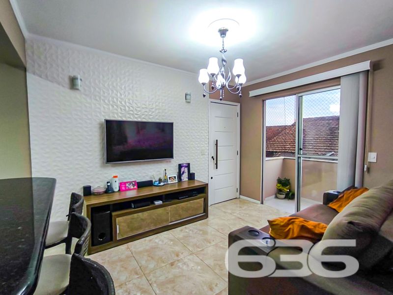 Conforto, praticidade e localização estratégica em Joinville: conheça este encantador apartamento no Guanabara!
Se você está em busca de um apartamento completo, aconchegante, pronto para morar e com excelente custo-benefício, esta é a oportunidade ideal!
Localizado no coração do bairro Guanabara — um dos mais tradicionais e valorizados de Joinville — este apartamento de 65,40m² une funcionalidade, bom gosto e conveniência.
A área social conta com uma sala de estar e jantar integradas à cozinha, que possui móveis planejados, bancada em granito e excelente iluminação natural. O ambiente é harmonioso e ideal para receber visitas, com uma charmosa sacada que oferece ventilação cruzada e espaço para relaxar com privacidade.
São 2 dormitórios, sendo o principal já equipado com móveis sob medida, ar-condicionado e excelente armário embutido com portas espelhadas. O segundo dormitório é versátil, ideal para crianças, escritório ou quarto de hóspedes, e também conta com ar-condicionado.
O condomínio oferece 1 vagas de garagem cobertas, garantindo segurança e conforto para sua família. O acesso ao condomínio é facilitado por portão eletrônico, interfone e segurança perimetral, além de contar com uma estrutura murada, proporcionando mais tranquilidade no dia a dia.
Próximo a escolas, supermercados, farmácias, verdureiras, transporte público e comércios essenciais;
Fácil acesso ao centro de Joinville e às principais vias da cidade.
Este apartamento é perfeito para quem deseja morar bem, com segurança, conforto e em uma localização que valoriza sua rotina. Ideal tanto para morar quanto para investir!
Agende agora mesmo uma visita com um dos corretores da 636 Negócios Imobiliários e encante-se com o seu novo lar!
636 NEGÓCIOS IMOBILIÁRIOS: A SUA MELHOR ESCOLHA
Com mais de 30 anos de experiência, a 636 Negócios Imobiliários é sua parceira ideal para encontrar o imóvel perfeito. Estamos prontos para ajudá-lo a fazer deste imóvel o seu novo lar.
Telefone: (47) 3451-0636
WhatsApp: (47) 99190-0636
Não perca esta oportunidade única. Visite nosso site para mais informações: i636.com.br