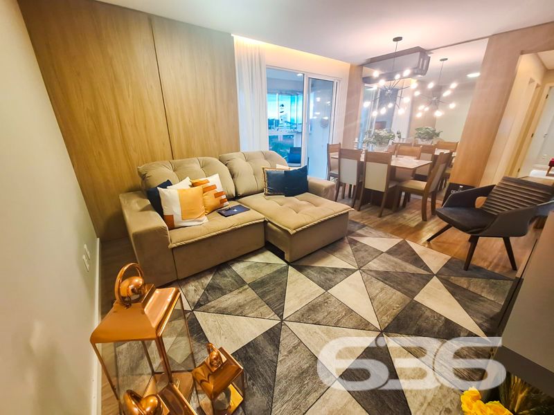 Apartamento mobiliado à venda no Anita Garibaldi –