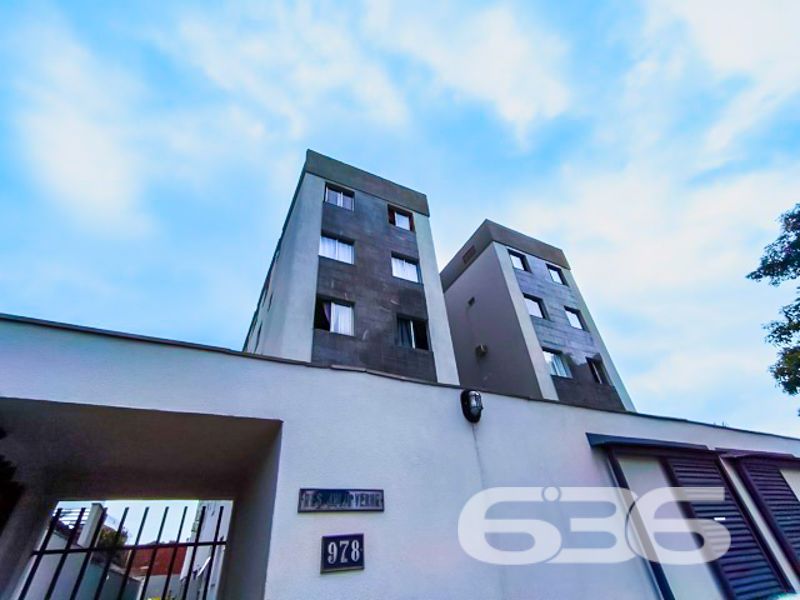 Descubra o lar dos seus sonhos em um dos bairros mais charmosos e procurados de Joinville: o maravilhoso Bairro América. Apresentamos um incrível apartamento à venda, que conjuga conforto, praticidade e localização privilegiada, pronto para receber você e sua família.
Este apartamento oferece um espaço aconchegante com 51,83m² de área construída. Ideal para quem aprecia ambientes bem distribuídos, o imóvel possui dois dormitórios que oferecem conforto e privacidade, um banheiro funcional, e uma sala de estar integrada à sala de jantar, proporcionando um ambiente perfeito para momentos de descontração e convivência.
A cozinha, com um layout otimizado, é ideal para aqueles que gostam de preparar suas refeições com praticidade. Outro destaque é o imóvel já contar com condicionadores de ar instalados, garantindo conforto térmico durante todo o ano.
O residencial é totalmente murado e cercado, oferecendo a segurança que você e sua família merecem, com o acesso facilitado por um portão eletrônico e um interfone. E mais: o apartamento possui uma garagem coberta, protegendo seu veículo dos intempéries climáticos.
Além de ser pet-friendly, permitindo a presença dos seus amados animais de estimação, o imóvel está localizado em uma rua pavimentada e próximo a vias de acesso principais, facilitando locomoção e acesso a diversas modalidades de transporte público. Para quem adora ter tudo à mão, o local apresenta proximidade com shoppings, escolas de qualidade, hospitais e diversos serviços públicos, tornando a rotina mais prática e agradável.
Esse apartamento é mais do que um imóvel à venda. É a oportunidade de viver com qualidade de vida em um dos melhores endereços de Joinville, SC. Não perca a chance de transformar este espaço no seu novo lar. Entre em contato conosco para mais informações e agende uma visita. Estamos à disposição para ajudar você a dar o próximo passo rumo à realização do seu sonho de morar bem!
636 NEGÓCIOS IMOBILIÁRIOS: A SUA MELHOR ESCOLHA
Com mais de 30 anos de experiência, a 636 Negócios Imobiliários é sua parceira ideal para encontrar o imóvel perfeito. Estamos prontos para ajudá-lo a fazer deste imóvel o seu novo lar.
Telefone: (47) 3451-0636
WhatsApp: (47) 99190-0636
Não perca esta oportunidade única. Visite nosso site para mais informações: i636.com.br
