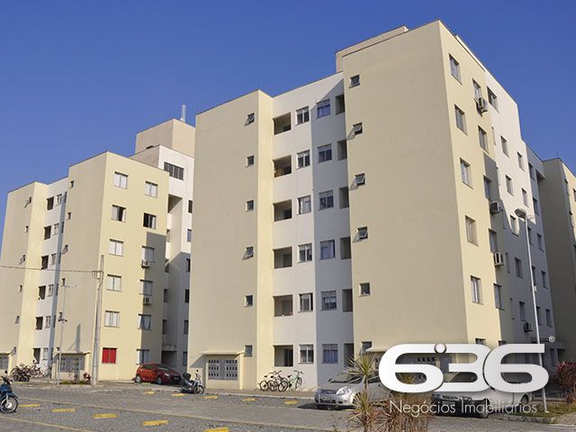 Conforto, estrutura e segurança em um só lugar! Descubra seu novo lar no Vila Nova, Joinville/SC!

Apresentamos este excelente apartamento com 62,63m² de área, pronto para morar! Localizado no bairro Vila Nova, em rua pavimentada, o imóvel está inserido em um dos conjuntos residenciais mais bem planejados da região, com estrutura em alvenaria convencional e diversos diferenciais que valorizam o bem-estar e a segurança.

O apartamento é composto por 2 dormitórios, banheiro social, sacada com churrasqueira, sala de estar e jantar integradas à cozinha, criando um ambiente amplo e funcional. A cozinha conta com móveis planejados sob medida, modernos e bem distribuídos.

Destaques adicionais:

Construção sólida com estrutura convencional
Ampla sacada com churrasqueira
Vaga de garagem vinculada
Excelente iluminação natural

Um imóvel que oferece o equilíbrio perfeito entre funcionalidade, segurança e localização estratégica, com fácil acesso a comércios, escolas, transporte público e serviços essenciais.

Agende sua visita com a 636 Negócios Imobiliários e conheça de perto este ótimo investimento no bairro Vila Nova!
 
636 NEGÓCIOS IMOBILIÁRIOS: A SUA MELHOR ESCOLHA
Com mais de 30 anos de experiência, a 636 Negócios Imobiliários é sua parceira ideal para encontrar o imóvel perfeito. Estamos prontos para ajudá-lo a fazer deste imóvel o seu novo lar.
 
Telefone: (47) 3451-0636
WhatsApp: (47) 99190-0636
 
Não perca esta oportunidade única. Visite nosso site para mais informações: i636.com.br