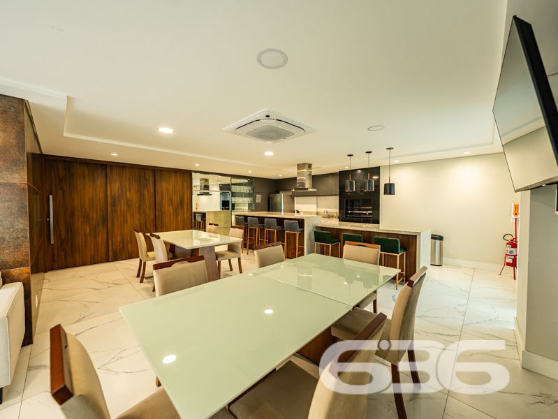 APARTAMENTO DE LUXO EM FRENTE AO 62º BATALHÃO DE INFANTARIA, JOINVILLE SC - UMA LOCALIZAÇÃO INCOMPARÁVEL
Bem-vindo ao Cosmopolitan, o empreendimento inspirado na vibrante Miami, projetado para tornar o seu mundo ainda mais especial. Nosso objetivo é proporcionar a você uma experiência de vida única, onde a elegância, a sofisticação e a exclusividade estão presentes em cada detalhe.
Cada apartamento deste empreendimento oferece vistas incríveis e o máximo de conforto, para que você possa relaxar, descobrir e explorar novas experiências. Cada aspecto do acabamento foi cuidadosamente planejado, garantindo um ambiente harmonioso e acolhedor.
Os pisos laminados/vinílicos e em porcelanato, a varanda com churrasqueira, a infraestrutura para ar-condicionado split na sala e nos quartos, portas, rodapés e caixilhos na cor branca, massa corrida e teto rebaixado em gesso em todo o apartamento são alguns dos diferenciais que fazem do Cosmopolitan um lugar especial.
Para nós, infraestrutura é fundamental. Por isso, entregamos um edifício completo com aquecimento a gás, coleta seletiva de lixo, bicicletário, 5 elevadores, internet wireless em todo o condomínio, portaria com segurança eletrônica e espaços de lazer entregues decorados e equipados. Além disso, temos também 5 lojas com mezanino e áreas privativas que variam de 95m² a 231m², mais um Boulevard com Deck + estacionamento.
Conta ainda com quiosque com churrasqueira, piscina aquecida, brinquedoteca, espaço gourmet, espaço fitness, hall social, salão de festas, salão de jogos, vestiários feminino e masculino, quadra poliesportiva, playground, praça, biblioteca/escritório, sala de cinema, espaço zen e sauna.
Nós acreditamos que a vida é feita de momentos especiais e queremos ajudar você a criar os seus no Cosmopolitan. Viva em um lugar único, onde a elegância e o conforto se encontram em um ambiente moderno e sofisticado.
Venha conhecer o empreendimento que vai mudar a sua vida. Agende agora mesmo uma visita e surpreenda-se!
Fale conosco e saiba mais:
Telefone: (47) 3451-0636
WhatsApp: (47) 99190-0636
Imobiliária 636.