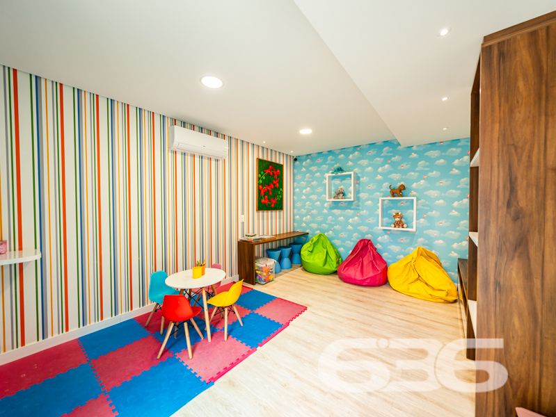 APARTAMENTO DE LUXO EM FRENTE AO 62º BATALHÃO DE INFANTARIA, JOINVILLE SC - UMA LOCALIZAÇÃO INCOMPARÁVEL
Bem-vindo ao Cosmopolitan, o empreendimento inspirado na vibrante Miami, projetado para tornar o seu mundo ainda mais especial. Nosso objetivo é proporcionar a você uma experiência de vida única, onde a elegância, a sofisticação e a exclusividade estão presentes em cada detalhe.
Cada apartamento deste empreendimento oferece vistas incríveis e o máximo de conforto, para que você possa relaxar, descobrir e explorar novas experiências. Cada aspecto do acabamento foi cuidadosamente planejado, garantindo um ambiente harmonioso e acolhedor.
Os pisos laminados/vinílicos e em porcelanato, a varanda com churrasqueira, a infraestrutura para ar-condicionado split na sala e nos quartos, portas, rodapés e caixilhos na cor branca, massa corrida e teto rebaixado em gesso em todo o apartamento são alguns dos diferenciais que fazem do Cosmopolitan um lugar especial.
Para nós, infraestrutura é fundamental. Por isso, entregamos um edifício completo com aquecimento a gás, coleta seletiva de lixo, bicicletário, 5 elevadores, internet wireless em todo o condomínio, portaria com segurança eletrônica e espaços de lazer entregues decorados e equipados. Além disso, temos também 5 lojas com mezanino e áreas privativas que variam de 95m² a 231m², mais um Boulevard com Deck + estacionamento.
Conta ainda com quiosque com churrasqueira, piscina aquecida, brinquedoteca, espaço gourmet, espaço fitness, hall social, salão de festas, salão de jogos, vestiários feminino e masculino, quadra poliesportiva, playground, praça, biblioteca/escritório, sala de cinema, espaço zen e sauna.
Nós acreditamos que a vida é feita de momentos especiais e queremos ajudar você a criar os seus no Cosmopolitan. Viva em um lugar único, onde a elegância e o conforto se encontram em um ambiente moderno e sofisticado.
Venha conhecer o empreendimento que vai mudar a sua vida. Agende agora mesmo uma visita e surpreenda-se!
Fale conosco e saiba mais:
Telefone: (47) 3451-0636
WhatsApp: (47) 99190-0636
Imobiliária 636.