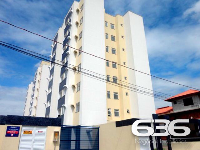 Apartamento mobiliado com espaço, conforto e estilo – Joinville/SC - ESTUDA PERMUTA
Apresentamos este excelente apartamento, localizado no bairro Itaum, em Joinville/SC. O imóvel possui 112 m² de área construída, combinando praticidade e modernidade em um ambiente funcional e acolhedor. Estuda permuta.
Com dois dormitórios, sendo um deles mobiliado com bancada e armários sob medida, o imóvel se destaca pelo aproveitamento inteligente dos espaços. A sala de estar é integrada à cozinha e à área de jantar, criando um ambiente clean, moderno e bem iluminado. Destaque para a sacada com porta de vidro que garante boa ventilação natural e vista agradável. A cozinha está equipada com armários planejados, cooktop e bancada em granito, proporcionando praticidade e elegância no dia a dia.
O banheiro social é funcional e atende perfeitamente às necessidades da rotina familiar. Além disso, o imóvel conta com uma vaga de garagem coberta, ideal para garantir conforto e segurança.
Este apartamento se diferencia pela área externa privativa, perfeita para quem deseja ter um pequeno jardim, espaço pet ou até mesmo um cantinho gourmet com churrasqueira.
O proprietário estuda propostas com troca por imóvel em Joinville, incluindo apartamentos, residências ou terrenos em diversos bairros da cidade.
Se você busca um apartamento térreo com cara de casa, esta é uma oportunidade rara de unir conforto, segurança e versatilidade em um só imóvel.
Entre em contato agora com a 636 Negócios Imobiliários e agende sua visita!
Mais de 30 anos de experiência com excelência técnico-jurídica na mediação imobiliária.
636 NEGÓCIOS IMOBILIÁRIOS: A SUA MELHOR ESCOLHA
Com mais de 30 anos de experiência, a 636 Negócios Imobiliários é sua parceira ideal para encontrar o imóvel perfeito. Estamos prontos para ajudá-lo a fazer deste imóvel o seu novo lar.
Telefone: (47) 3451-0636
WhatsApp: (47) 99190-0636
Não perca esta oportunidade única. Visite nosso site para mais informações: i636.com.br