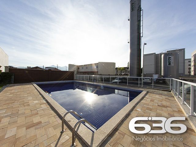Excelente Oportunidade! Apartamento à Venda no Vila Nova, Joinville

Venha descobrir o seu novo lar no coração do bairro Vila Nova, em Joinville! Apresentamos um incrível apartamento de 2 dormitórios situado em um condomínio fechado com toda a infraestrutura e lazer que você e sua família merecem. Este é o local ideal para viver com segurança, conforto e praticidade, além de oferecer condições especiais de pagamento.

Características do Imóvel:

- Área Construída: Com uma área total de 48,78m², este apartamento apresenta um excelente aproveitamento dos espaços.
- 2 Dormitórios: Perfeito para pequenas famílias, casais ou para quem deseja montar um home office.

Condomínio Completo:

O condomínio oferece uma gama de opções de lazer que garantem diversão para toda a família, incluindo piscina, área verde e espaços dedicados ao bem-estar. Perfeito para quem busca qualidade de vida sem abrir mão de estar perto de tudo.

Localização Privilegiada:

Residindo no melhor do Vila Nova, você estará a apenas alguns km da Expoville, com fácil acesso ao Binário e próximo a tudo que você precisa, como terminais de ônibus, Caixa Econômica e o Mercado. Toda essa conveniência em uma rua pavimentada, que oferece praticidade e rapidez ao seu dia a dia.

Não perca essa oportunidade única de viver no Vila Nova, uma região em forte desenvolvimento e alto potencial de valorização. Este é o momento ideal para investir em um imóvel que oferece tudo que você sempre desejou: localização, lazer, segurança e comodidade.

Entre em contato hoje mesmo com a 636 Negócios Imobiliários e agende sua visita para conhecer de perto esse excelente apartamento. Estamos à disposição para oferecer mais informações e auxiliar você a conquistar o imóvel dos seus sonhos.

Visite e Surpreenda-se:

Este é um convite para transformar o que é um sonho em realidade. Aguardamos seu contato para proporcionar a você e sua família o melhor em moradia e bem-estar, em um dos bairros mais desejados de Joinville. Sua nova vida começa aqui, no Vila Nova!
 
636 NEGÓCIOS IMOBILIÁRIOS: A SUA MELHOR ESCOLHA
Com mais de 30 anos de experiência, a 636 Negócios Imobiliários é sua parceira ideal para encontrar o imóvel perfeito. Estamos prontos para ajudá-lo a fazer deste imóvel o seu novo lar.
 
Telefone: (47) 3451-0636
WhatsApp: (47) 99190-0636
 
Não perca esta oportunidade única. Visite nosso site para mais informações: i636.com.br