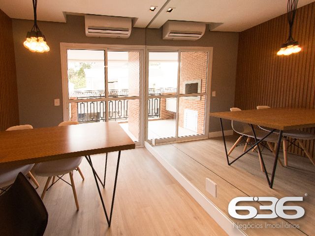 APARTAMENTO MOBILIADO DE ALTO PADRÃO NO COSTA E SILVA - ESTUDA PERMUTA
Descubra o que é viver em um apartamento totalmente mobiliado e decorado com requinte no bairro Costa e Silva. Este imóvel oferece 1 suíte e mais 1 quarto, ambos com cama e armários, além de uma sala de estar e jantar completamente equipada. Com uma vaga de garagem e opção para uma segunda, você terá todo o espaço que precisa para uma vida confortável e segura.
DETALHES QUE FAZEM A DIFERENÇA:
O apartamento conta com rebaixo em gesso e iluminação diferenciada, criando um ambiente sofisticado e acolhedor. O piso laminado e o isolamento acústico garantem conforto em cada passo. A cozinha, completa com móveis e eletrodomésticos, se conecta a uma ampla sacada com churrasqueira, perfeita para momentos de lazer.
LOCALIZAÇÃO E INFRAESTRUTURA:
Localizado no bairro Costa e Silva, você estará próximo a todas as conveniências e comodidades que o bairro tem a oferecer. O empreendimento ainda conta com Salão de Festas, Espaço Gourmet, Sala de Jogos, Academia e Piscina, todas as áreas comuns equipadas e decoradas para seu total conforto.
ESCOLHA A 636 NEGÓCIOS IMOBILIÁRIOS:
Com mais de 30 anos de experiência no mercado imobiliário, a 636 Negócios Imobiliários é a escolha certa para uma transação segura e eficiente. Entre em contato conosco para mais informações e agende sua visita hoje mesmo.
Telefone: (47) 3451-0636
WhatsApp: (47) 99190-0636