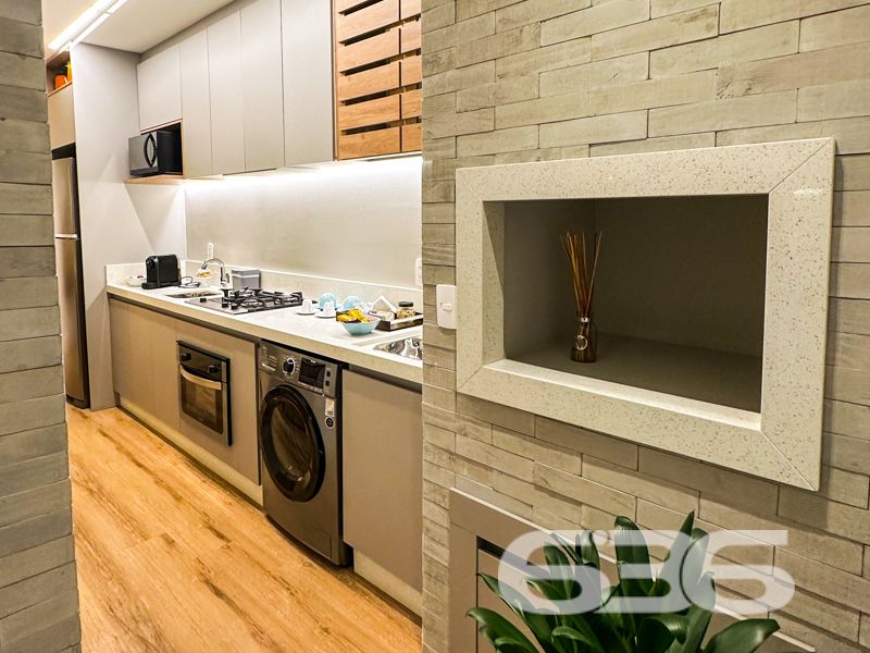 LINDO APARTAMENTO COM SUÍTE + 2 QUARTOS NO BAIRRO GLÓRIA
Este há de ser um ótimo imóvel, o qual, contando com 115m² de área total e 74m² privativos, apresenta em seu layout 1 suíte, 2 dormitórios, sacada com churrasqueira, home office, sala, copa e cozinha conjugadas, banheiro e 2 vagas de garagem coberta.
Em suas áreas comuns, será possível usufruir de piscina aquecida por energia solar, quadra poliesportiva, playground, academia, salão de festas, quiosque, espaço pet, 2 elevadores por torre e elevador panorâmico com acesso pela Rua Quinze de Novembro. Do mesmo modo, há de ter estrutura equipada com monitoramento privado e portão eletrônico.
O imóvel se beneficiará da proximidade de restaurantes, lanchonetes, transporte público, supermercados, escolas e estabelecimentos comerciais em geral.
Ficou interessado? O que você está esperando!? Entre já em contato com a 636 e agende sua visita para conhecer pessoalmente este imóvel!
Consulte um de nossos corretores e saiba mais:
Telefone| 47 3451-0636
WhatsApp| 47 99190-0636
Imobiliária 636.