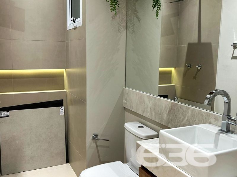 LINDO APARTAMENTO COM SUÍTE + 2 QUARTOS NO BAIRRO GLÓRIA
Este há de ser um ótimo imóvel, o qual, contando com 115m² de área total e 74m² privativos, apresenta em seu layout 1 suíte, 2 dormitórios, sacada com churrasqueira, home office, sala, copa e cozinha conjugadas, banheiro e 2 vagas de garagem coberta.
Em suas áreas comuns, será possível usufruir de piscina aquecida por energia solar, quadra poliesportiva, playground, academia, salão de festas, quiosque, espaço pet, 2 elevadores por torre e elevador panorâmico com acesso pela Rua Quinze de Novembro. Do mesmo modo, há de ter estrutura equipada com monitoramento privado e portão eletrônico.
O imóvel se beneficiará da proximidade de restaurantes, lanchonetes, transporte público, supermercados, escolas e estabelecimentos comerciais em geral.
Ficou interessado? O que você está esperando!? Entre já em contato com a 636 e agende sua visita para conhecer pessoalmente este imóvel!
Consulte um de nossos corretores e saiba mais:
Telefone| 47 3451-0636
WhatsApp| 47 99190-0636
Imobiliária 636.