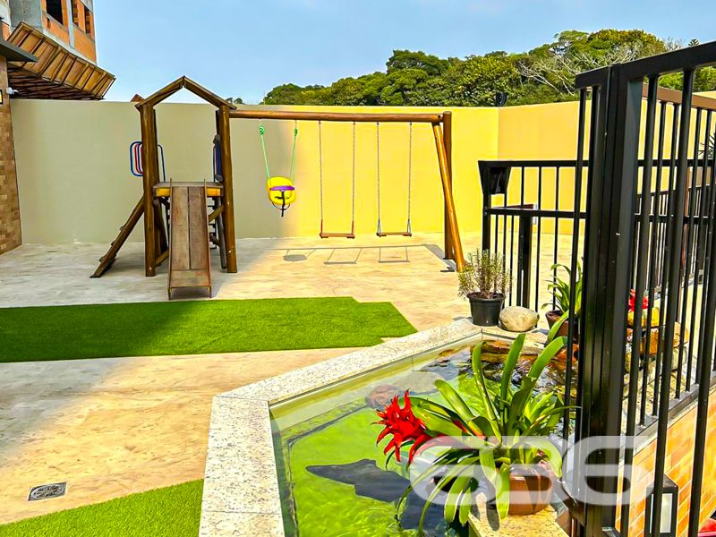 LINDO APARTAMENTO COM SUÍTE + 2 QUARTOS NO BAIRRO GLÓRIA
Este há de ser um ótimo imóvel, o qual, contando com 115m² de área total e 74m² privativos, apresenta em seu layout 1 suíte, 2 dormitórios, sacada com churrasqueira, home office, sala, copa e cozinha conjugadas, banheiro e 2 vagas de garagem coberta.
Em suas áreas comuns, será possível usufruir de piscina aquecida por energia solar, quadra poliesportiva, playground, academia, salão de festas, quiosque, espaço pet, 2 elevadores por torre e elevador panorâmico com acesso pela Rua Quinze de Novembro. Do mesmo modo, há de ter estrutura equipada com monitoramento privado e portão eletrônico.
O imóvel se beneficiará da proximidade de restaurantes, lanchonetes, transporte público, supermercados, escolas e estabelecimentos comerciais em geral.
Ficou interessado? O que você está esperando!? Entre já em contato com a 636 e agende sua visita para conhecer pessoalmente este imóvel!
Consulte um de nossos corretores e saiba mais:
Telefone| 47 3451-0636
WhatsApp| 47 99190-0636
Imobiliária 636.