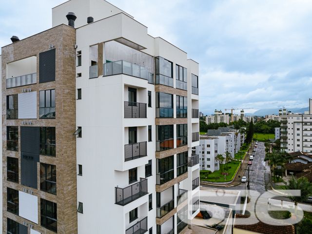 APARTAMENTO COM SUÍTE + 2 QUARTOS NO BAIRRO SANTO 