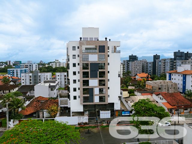 APARTAMENTO COM SUÍTE + 2 QUARTOS NO BAIRRO SANTO 