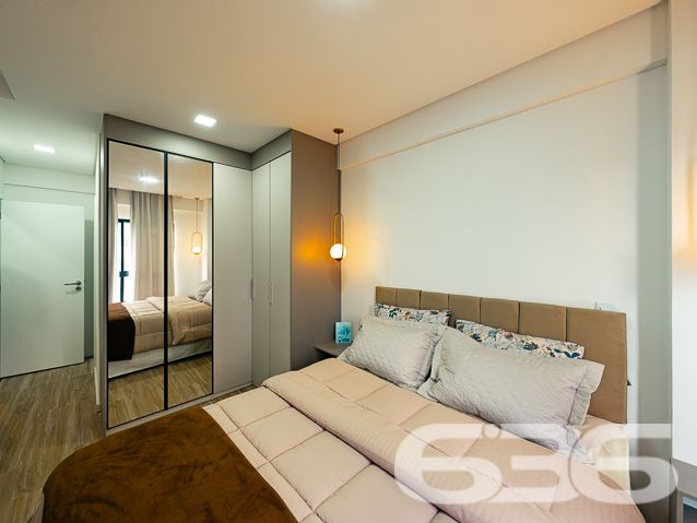 APARTAMENTO COM SUÍTE + 2 QUARTOS NO BAIRRO COSTA E SILVA
Descubra o luxo e o conforto neste deslumbrante apartamento de 103m² no bairro Costa e Silva. Equipado com 2 vagas de garagem cobertas, 2 dormitórios, suíte e 2 banheiros, este imóvel é o epítome da vida moderna e sofisticada.
EXPERIÊNCIA DE VIDA ÚNICA:
O apartamento oferece uma experiência de vida única com seus espaços bem planejados. A suíte é o seu refúgio pessoal, enquanto as duas sacadas oferecem vistas panorâmicas que você vai adorar. A sala de estar e jantar integradas são perfeitas para receber amigos e familiares, e a cozinha é um sonho para qualquer chef de cozinha.
LOCALIZAÇÃO ESTRATÉGICA:
Localizado no bairro Costa e Silva, você estará próximo a todas as comodidades que precisa. O prédio conta com elevador social, interfone, hall social, portão eletrônico e um salão de festas com churrasqueira para tornar suas celebrações ainda mais especiais.
ESCOLHA A 636 NEGÓCIOS IMOBILIÁRIOS:
Com mais de 30 anos de experiência e uma equipe de profissionais altamente qualificados, a 636 Negócios Imobiliários é sua melhor opção para uma compra segura e tranquila.
Telefone: (47) 3451-0636
WhatsApp: (47) 99190-0636
