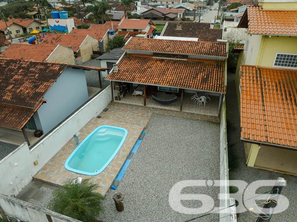 Casa à Venda em Balneário Barra do Sul - Perfeita