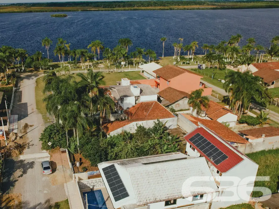 TERRENO À VENDA EM BALNEÁRIO BARRA DO SUL
Terreno