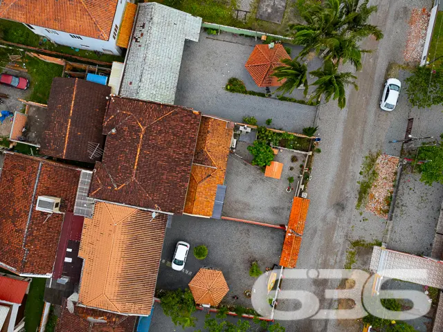 SOBRADO COM 3 DORMITÓRIOS NO BAIRRO PINHEIROS EM B