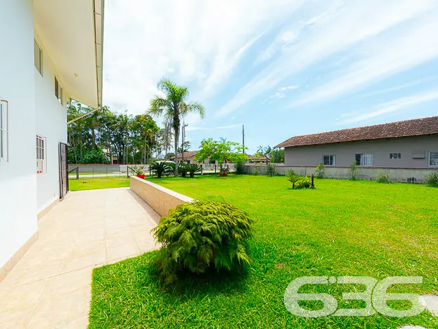EXCELENTE CASA COM 3 QUARTOS + OFICINA A APENAS 22